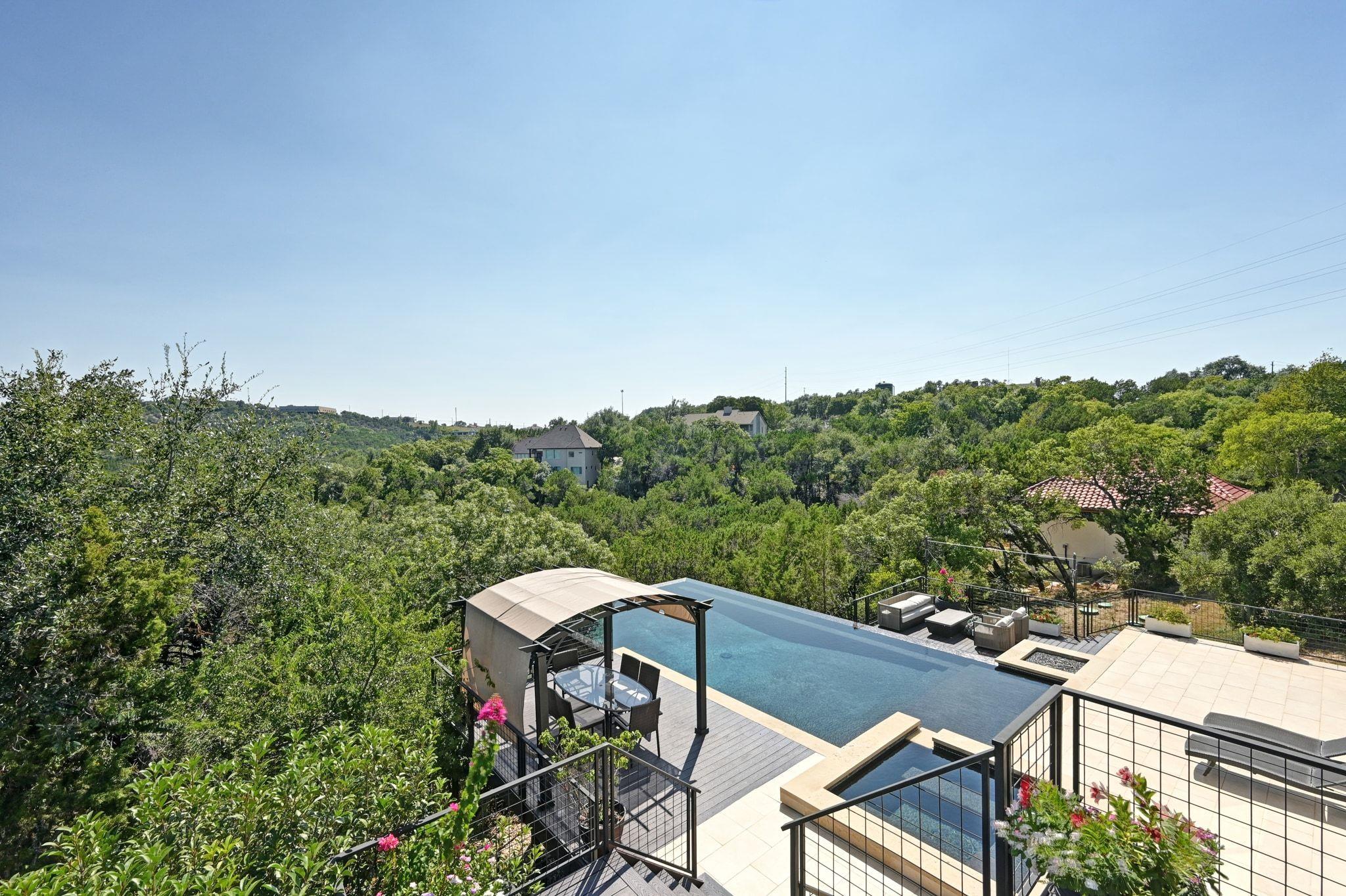 405 Barrett LN