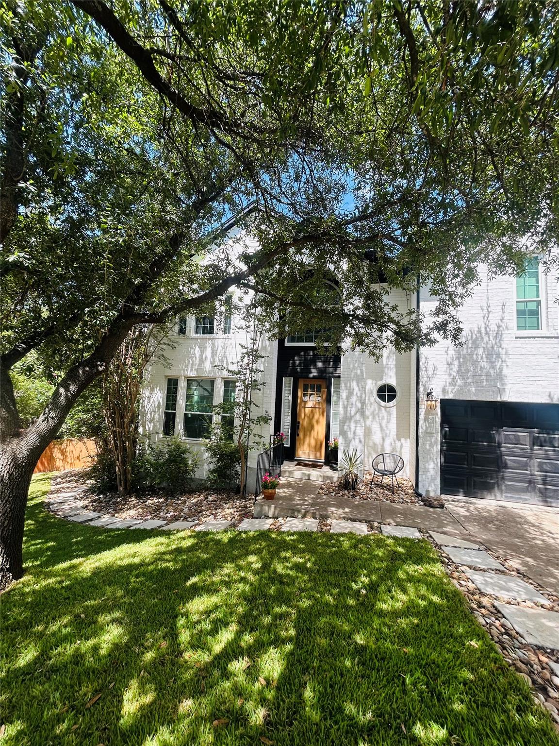 2204 Rimrock DR