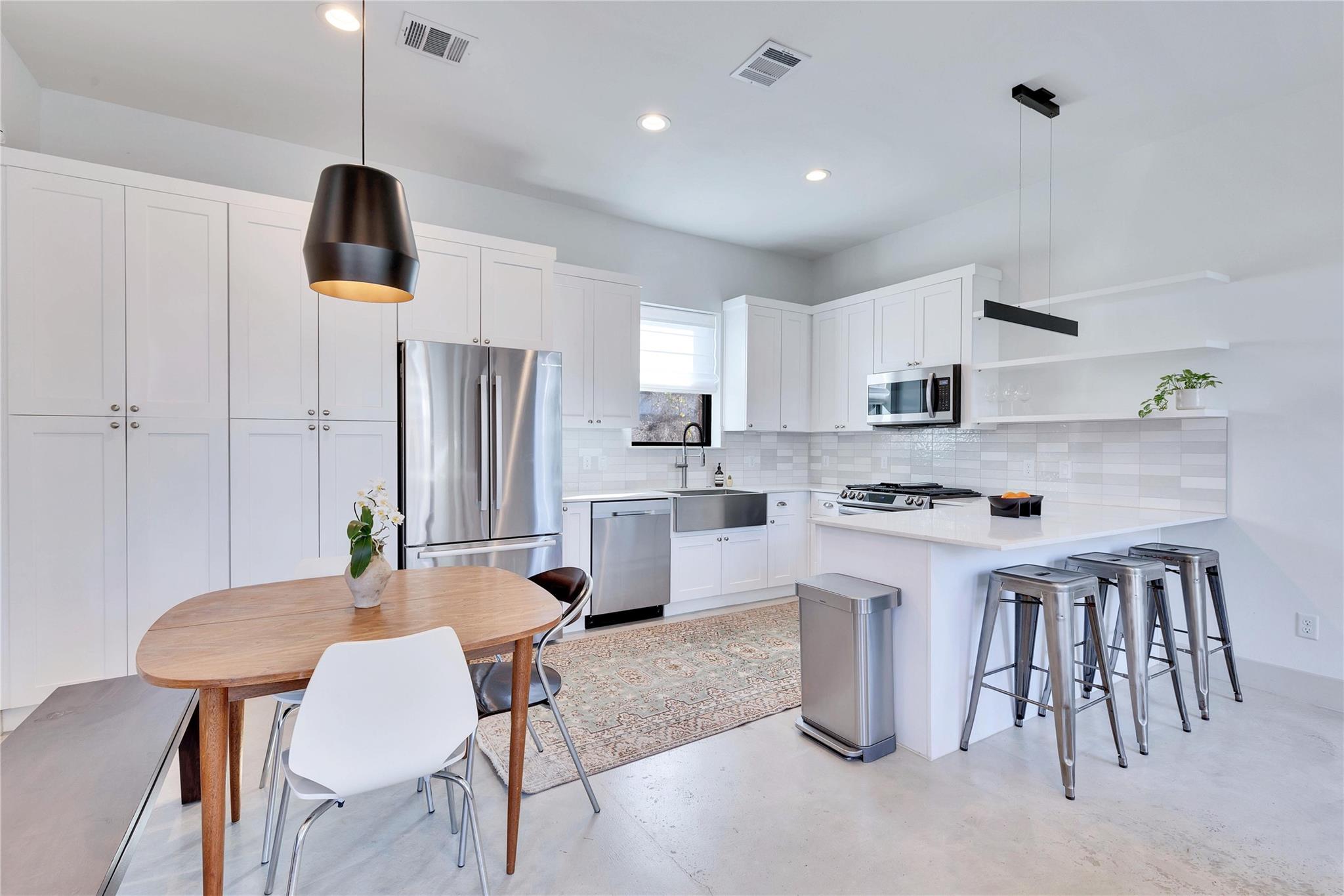 2105 Pennsylvania Ave # 2