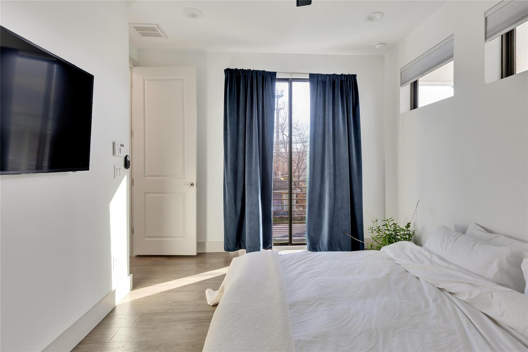 2105 Pennsylvania Ave # 2