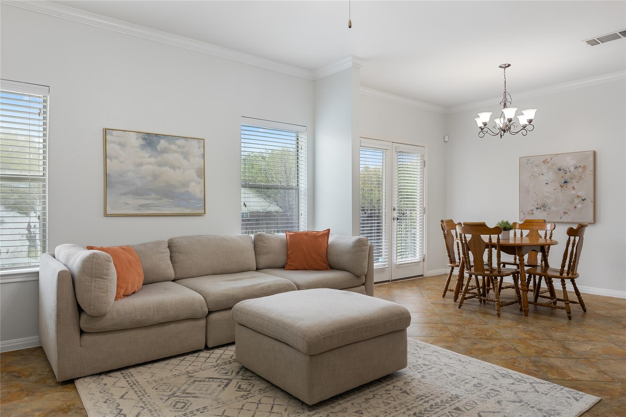 11237 Lost Maples TRL