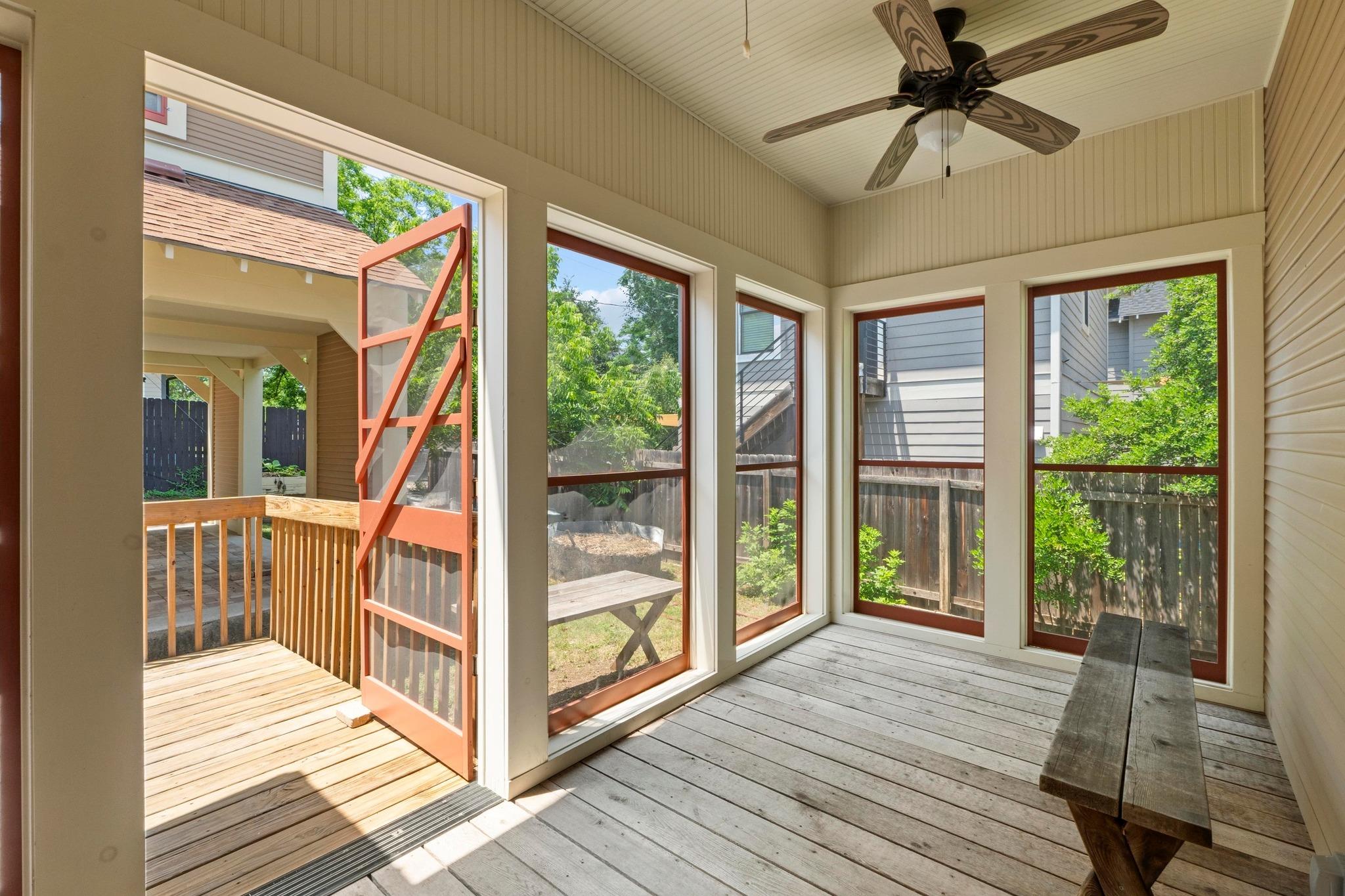 4314 Duval ST