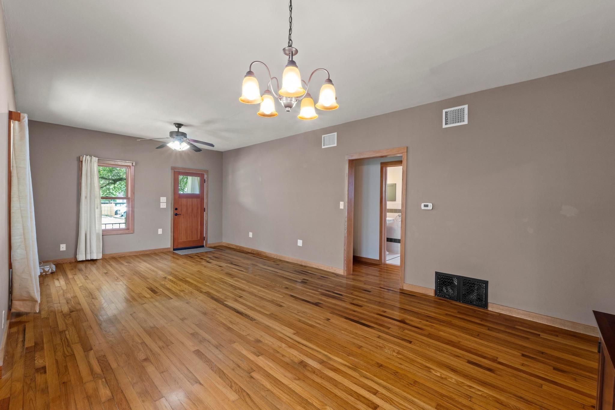 4314 Duval ST