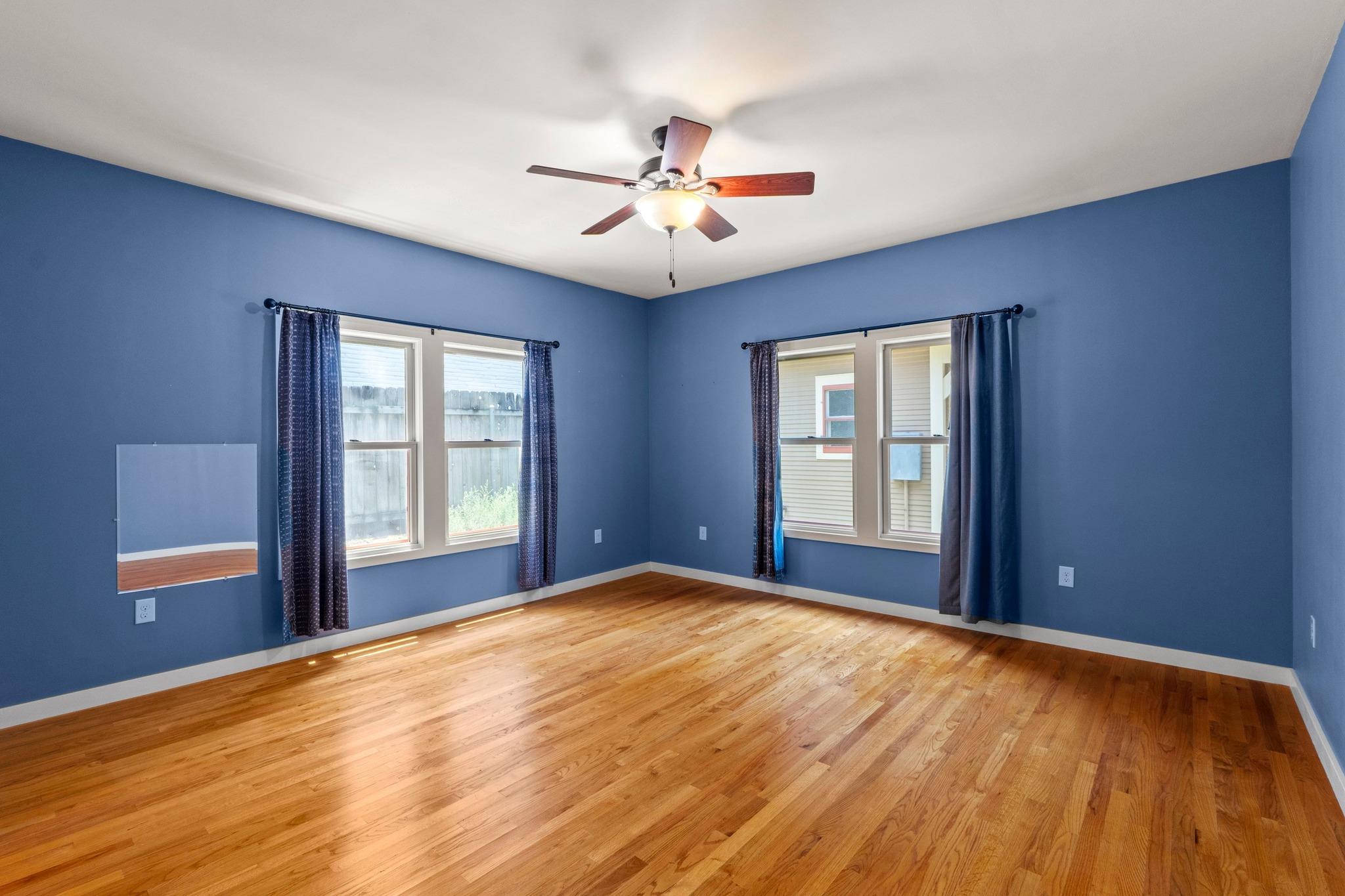 4314 Duval ST