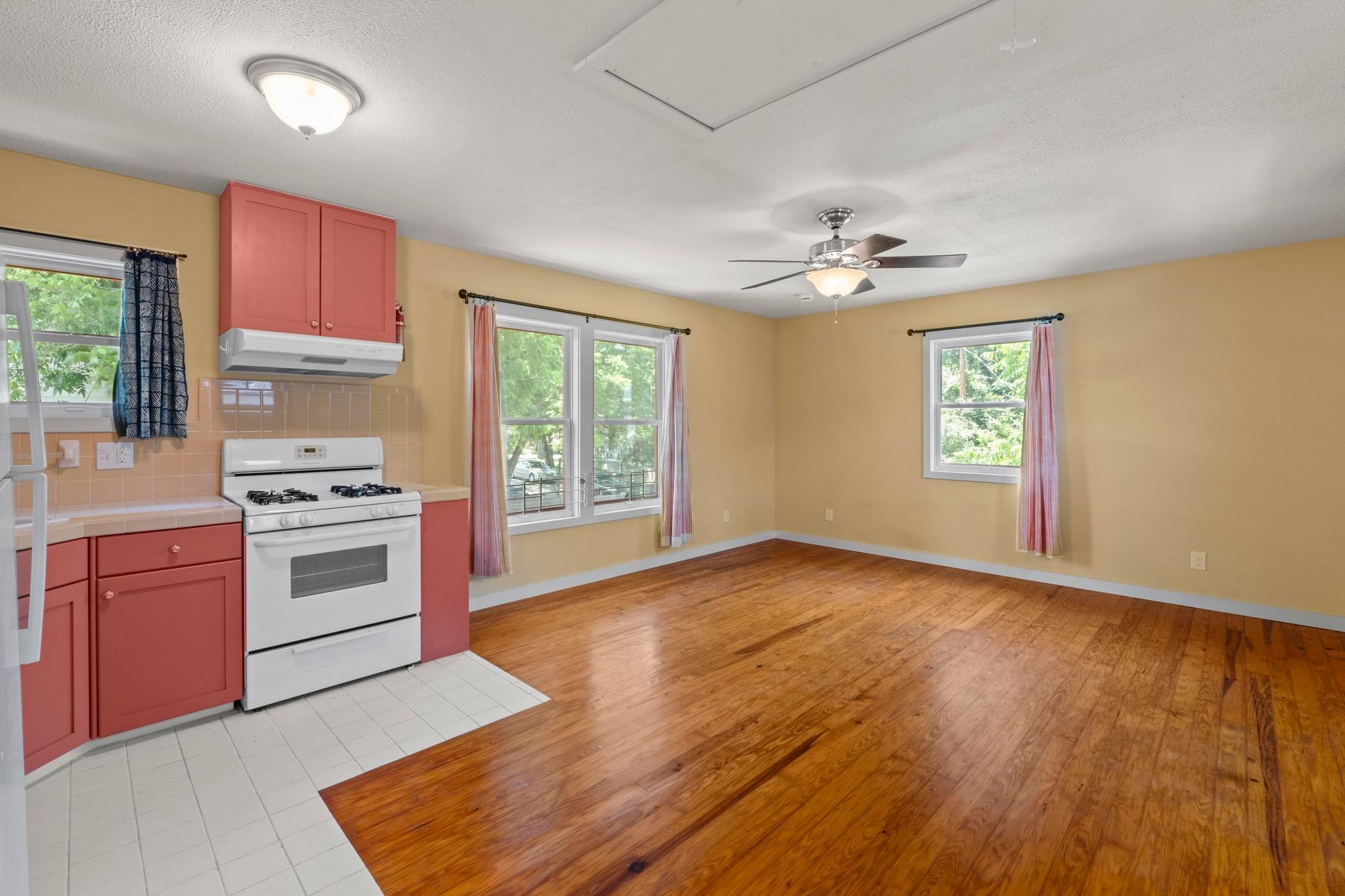 4314 Duval ST