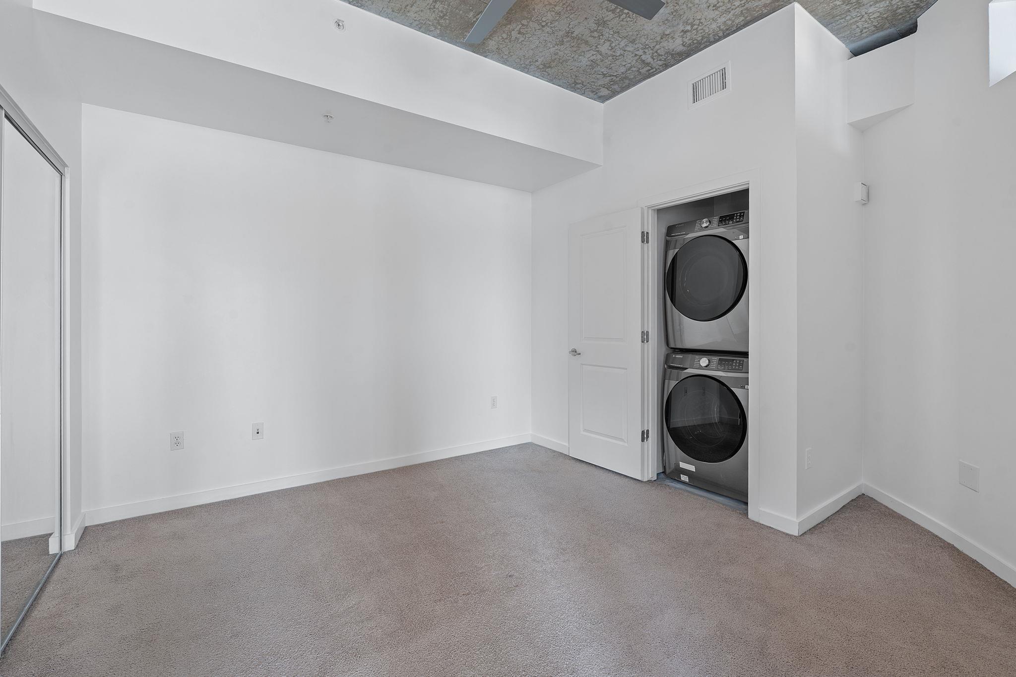 360 Nueces ST # 2401