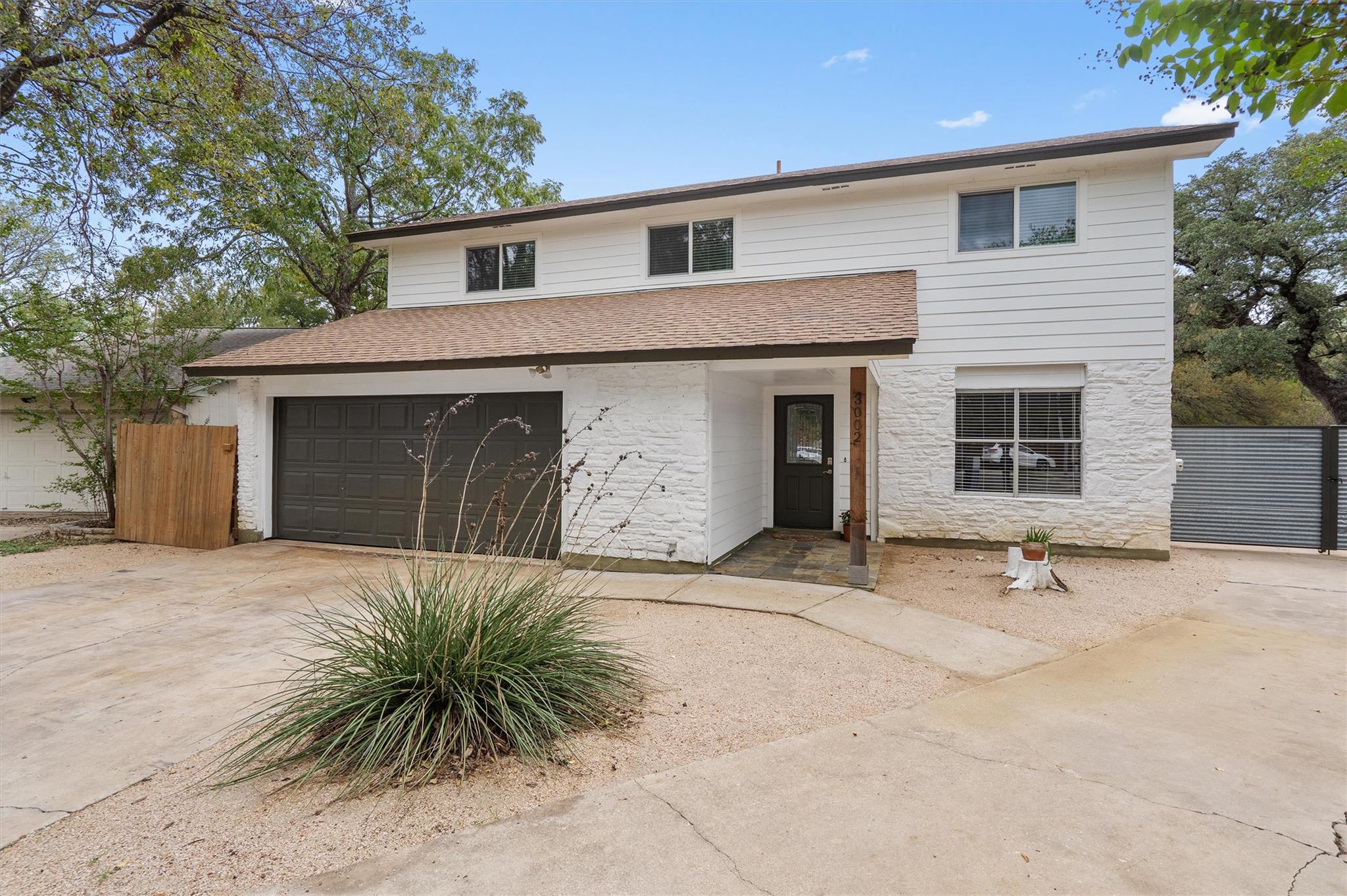 3002 Leaf LN