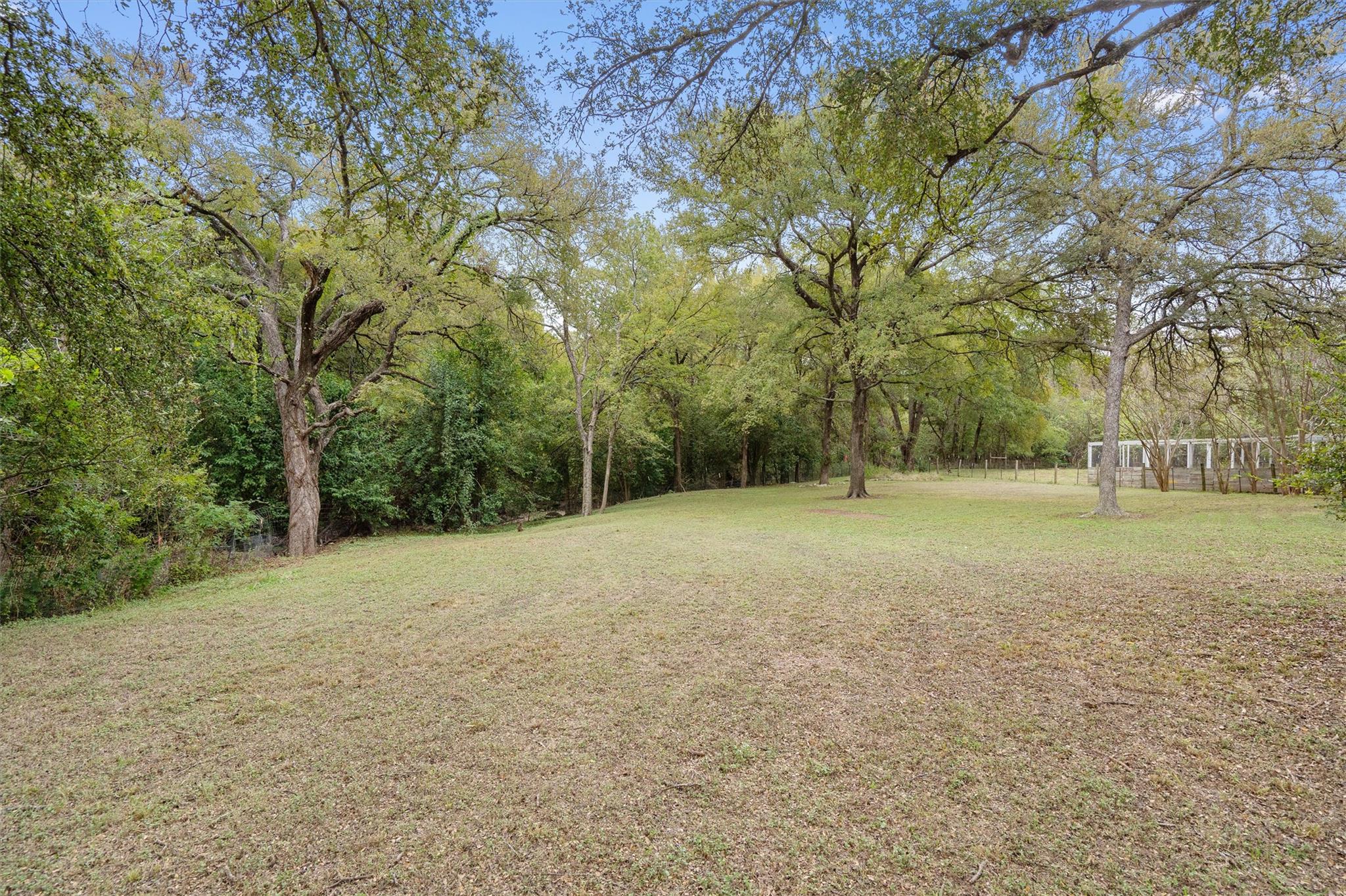 3002 Leaf LN