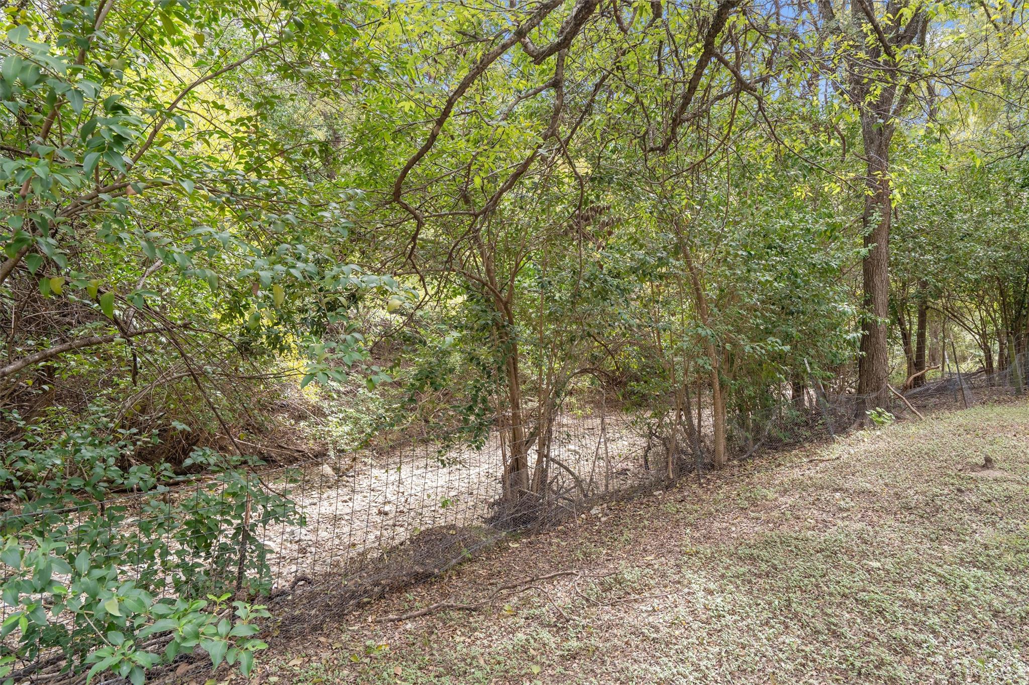3002 Leaf LN