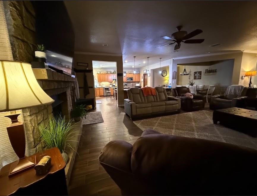 617 State Highway 123 N, Stockdale