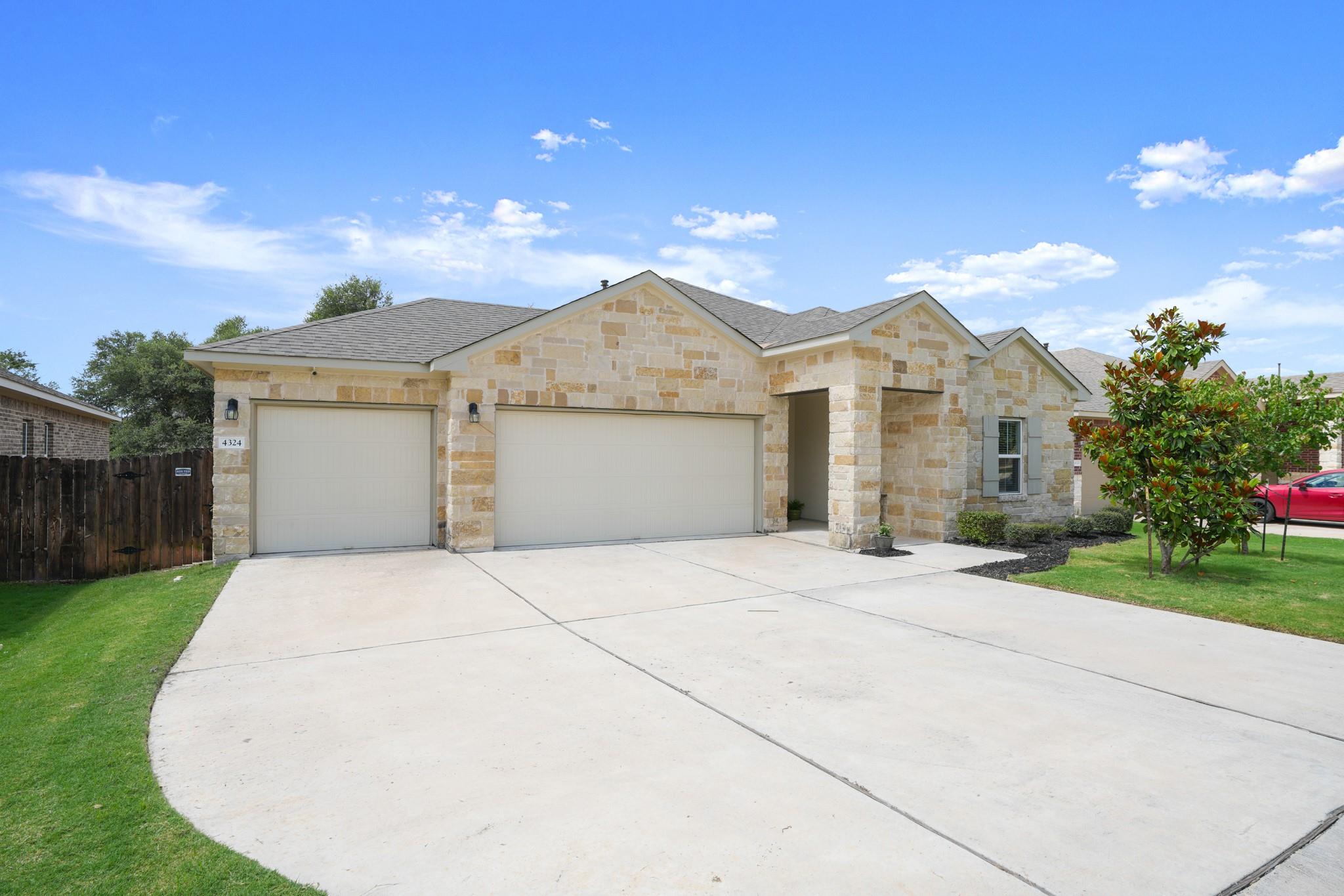4324 Rockbrook Farms LN