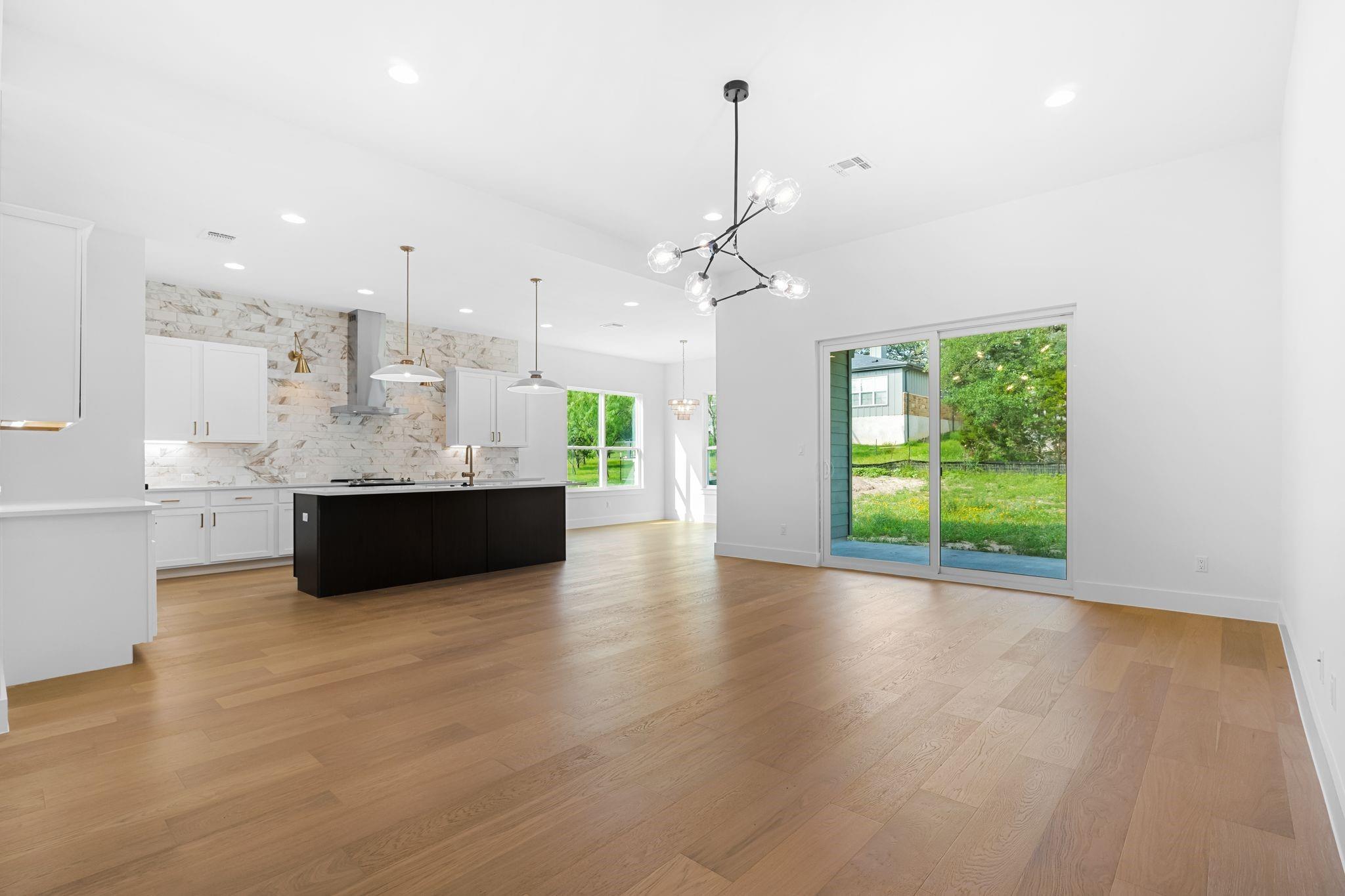 526 Coventry RD