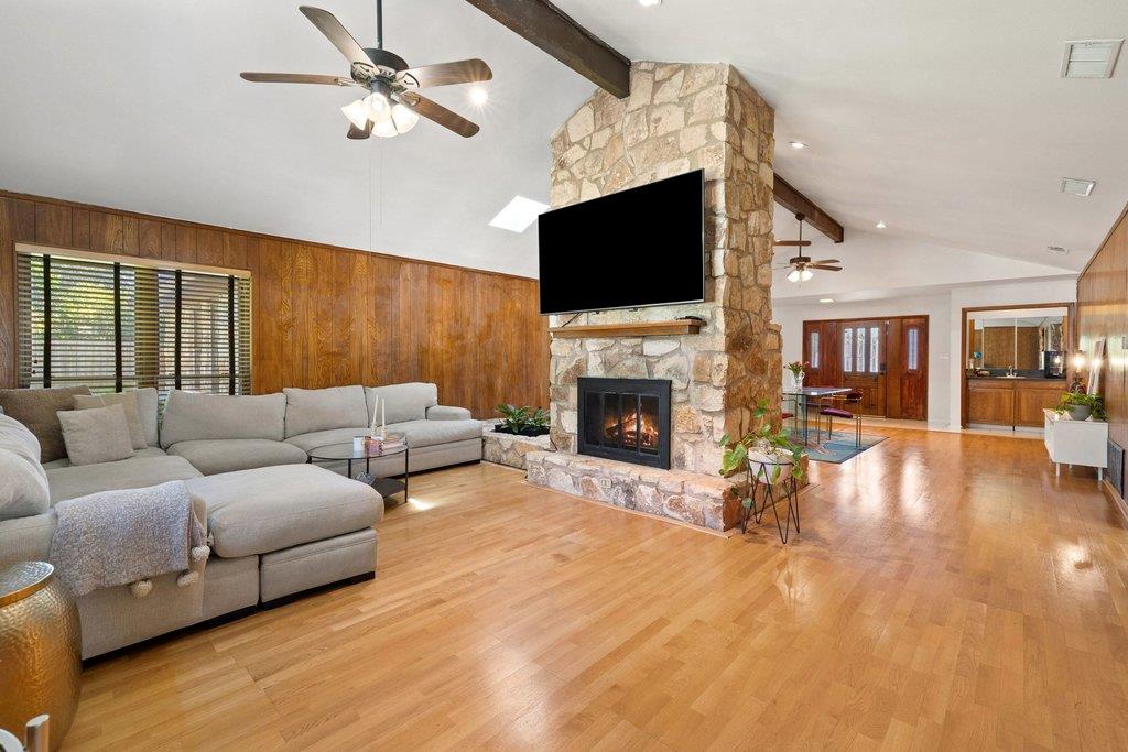 4602 Indian Wells DR