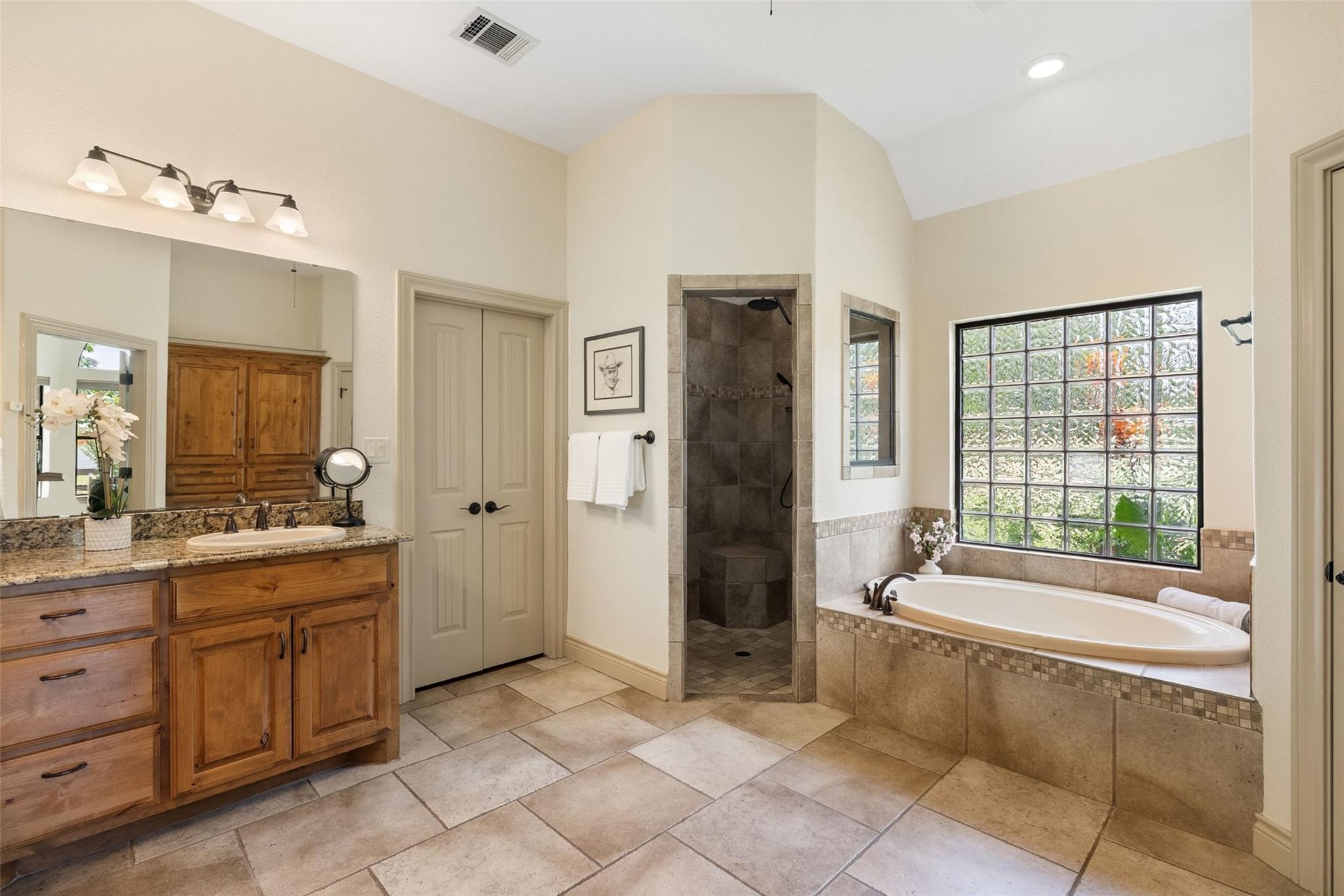 343 Colorado DR