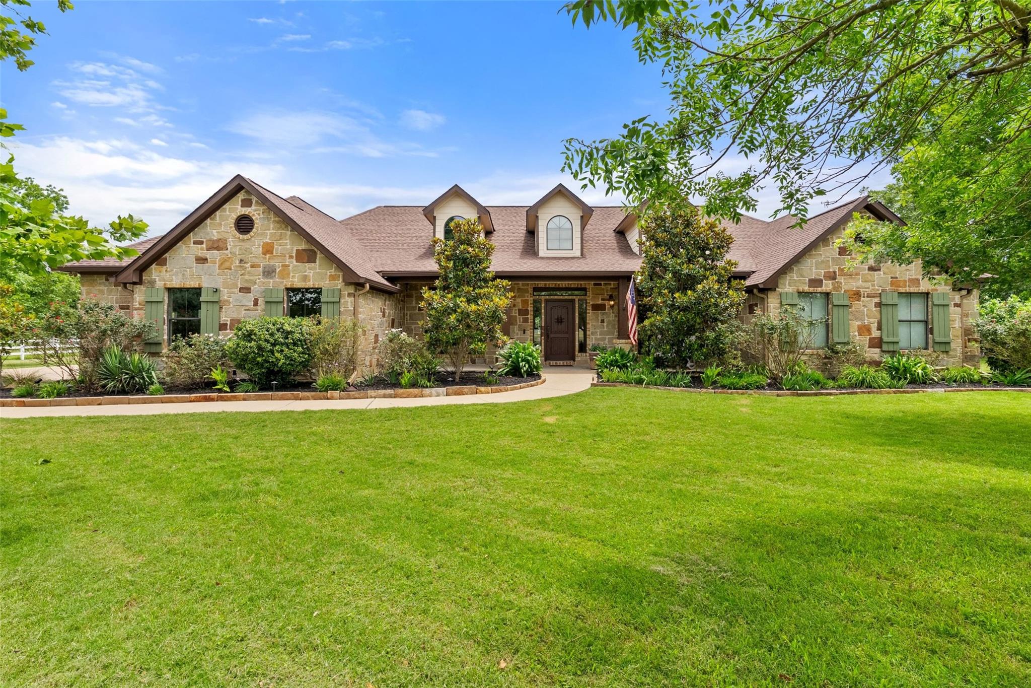 343 Colorado DR