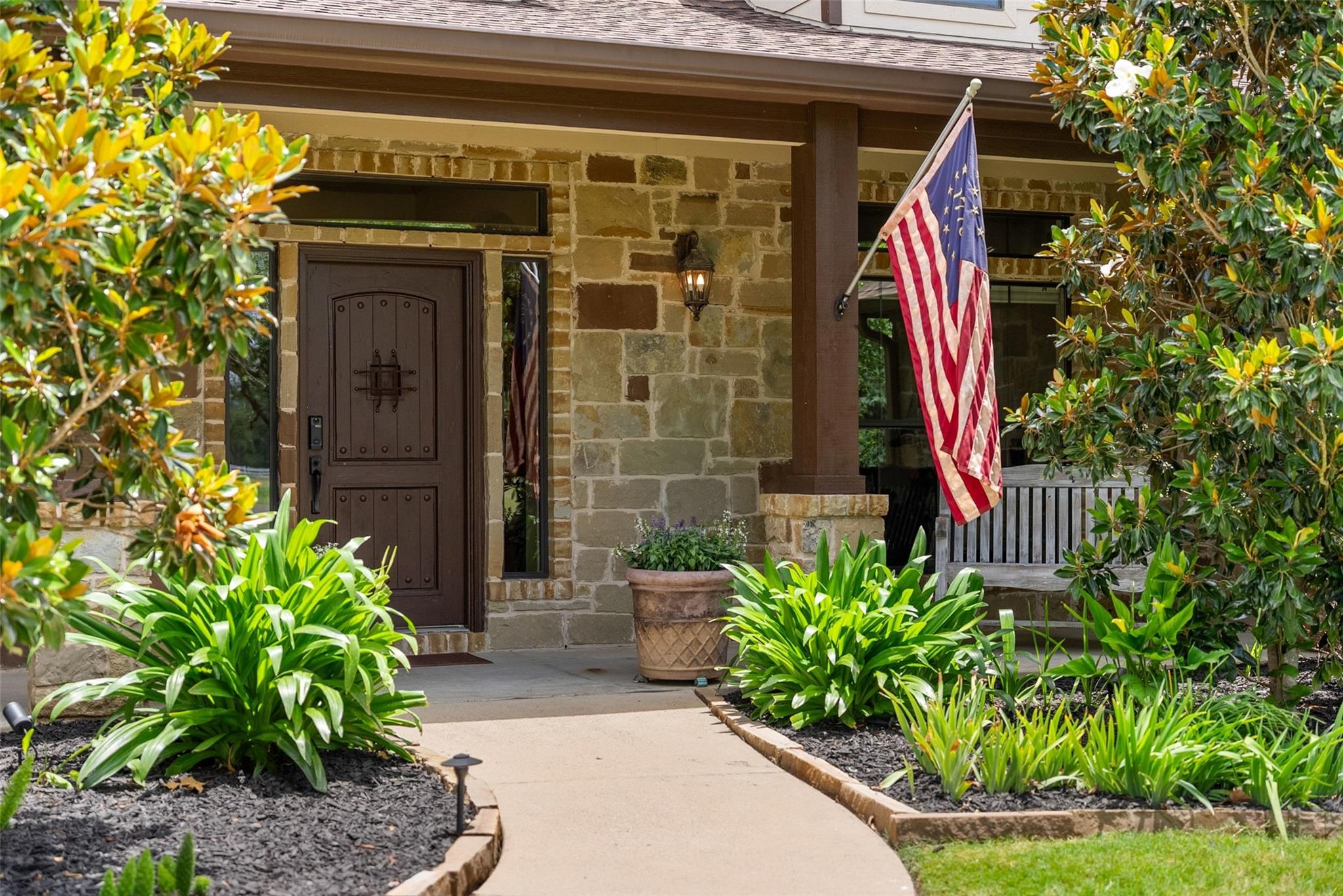343 Colorado DR