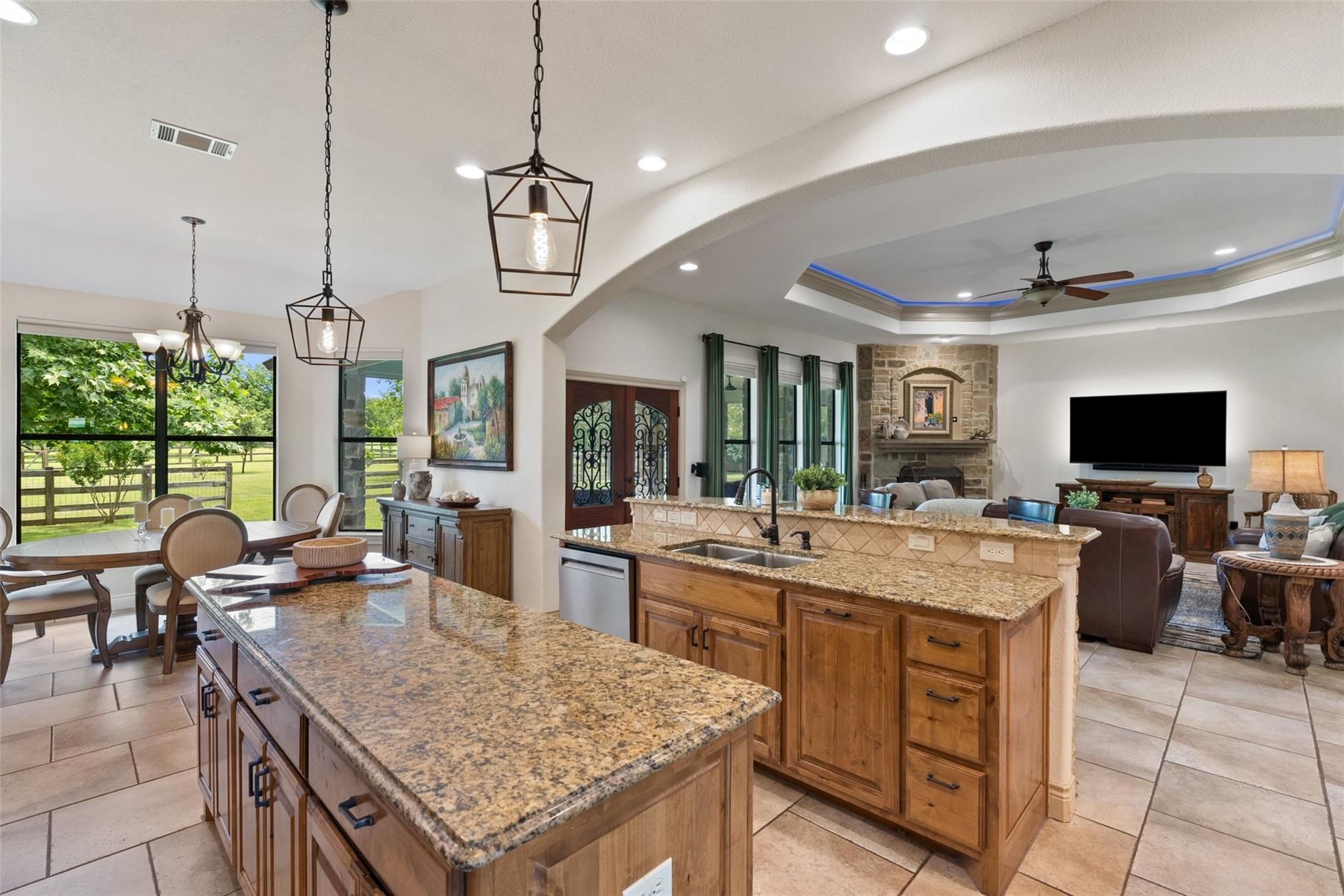 343 Colorado DR