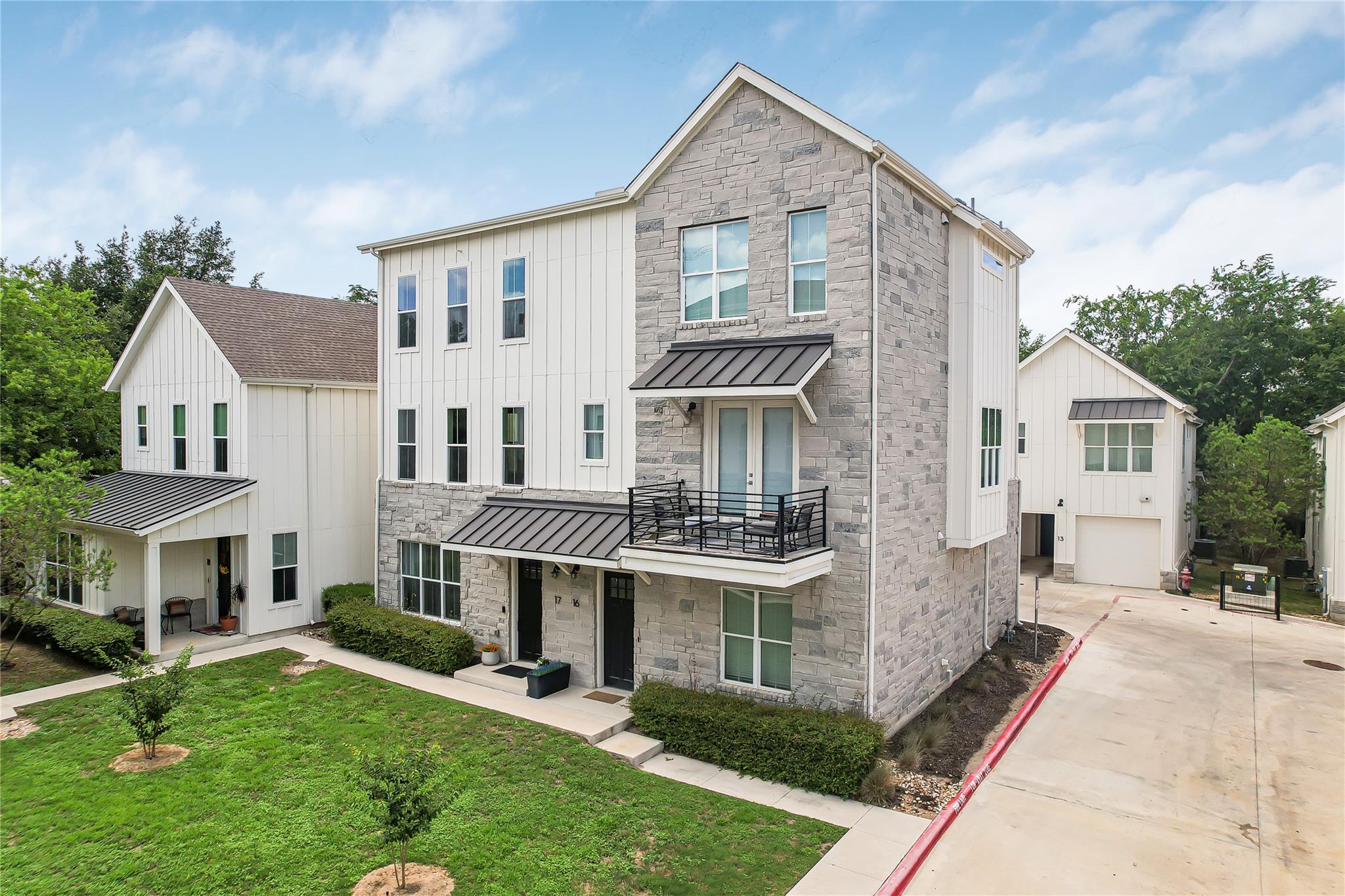 2624 Metcalfe RD # 17