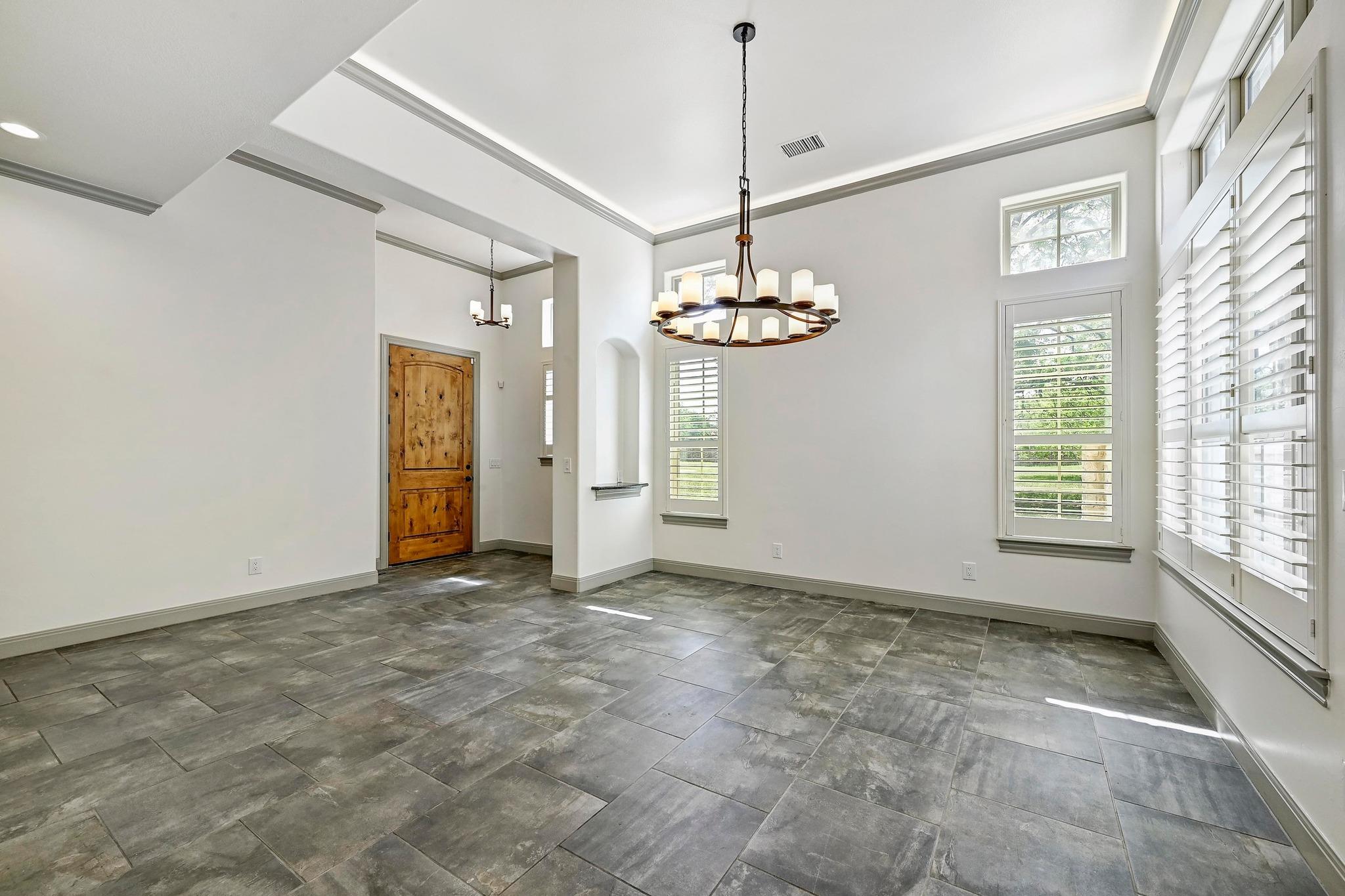 101 Blanco CT
