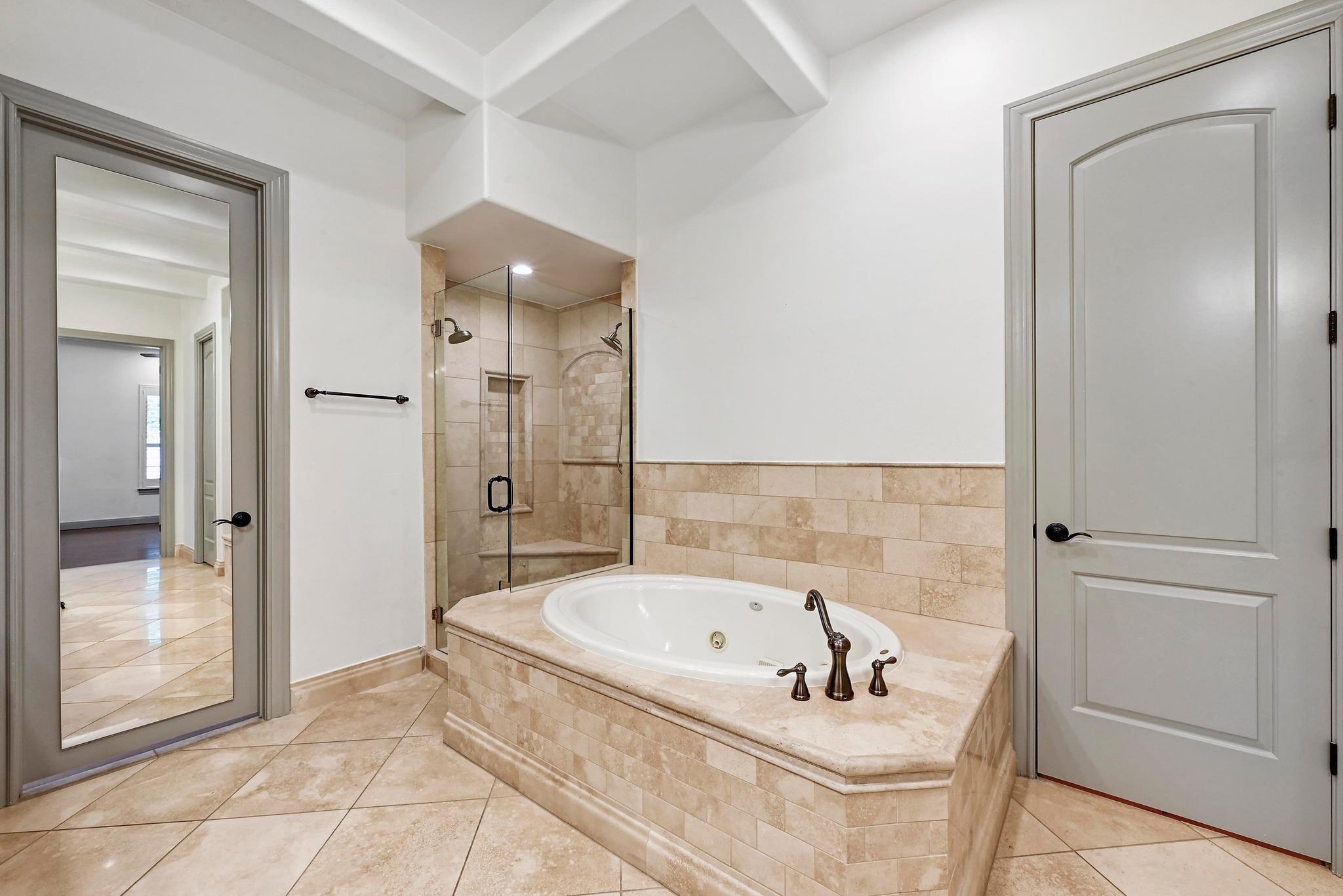 101 Blanco CT