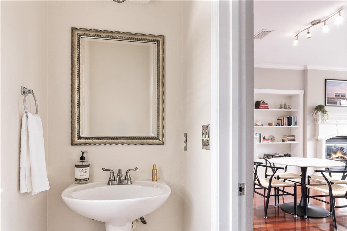 11203 Ranch Road 2222 # 1406