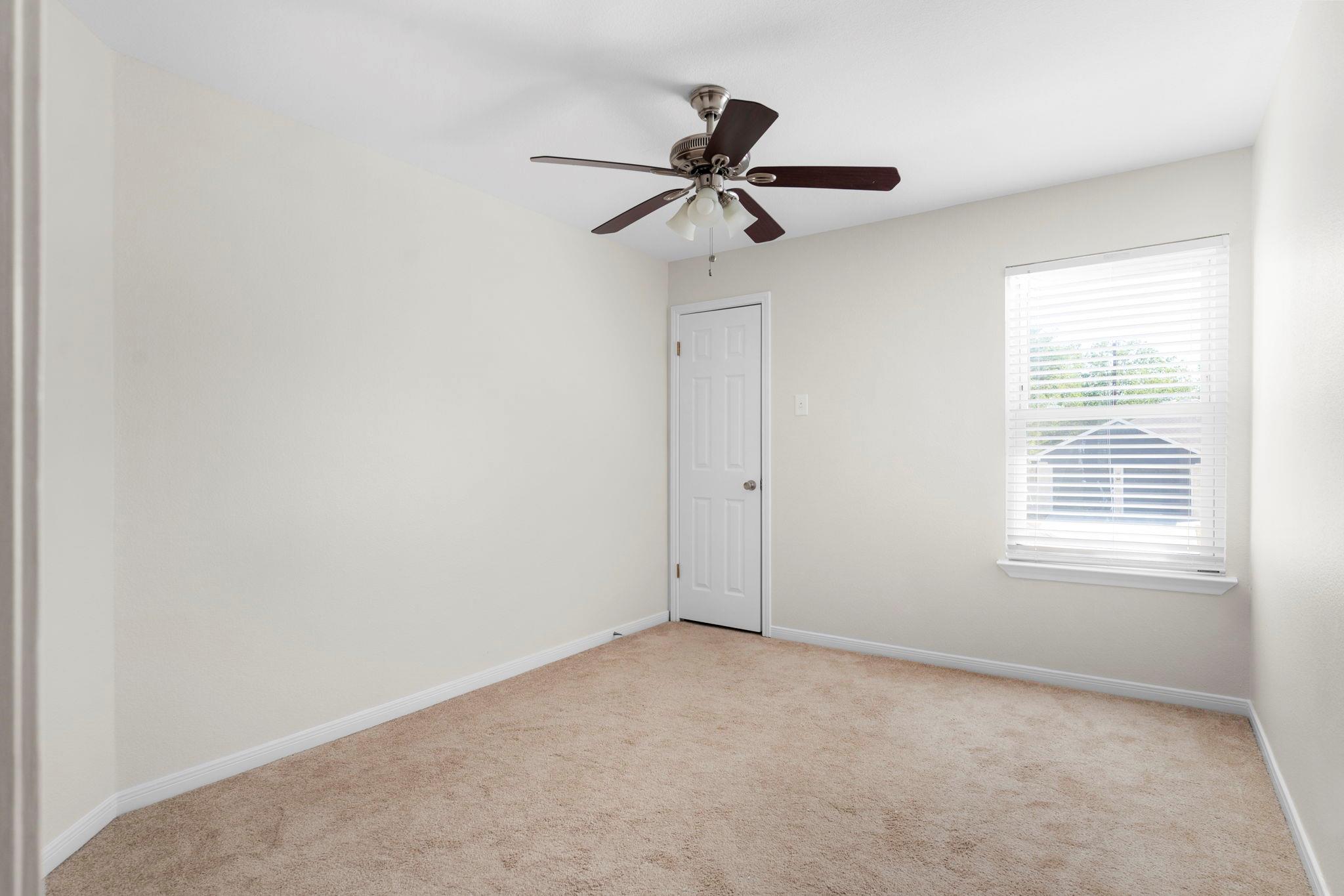 3205 Rockhurst LN