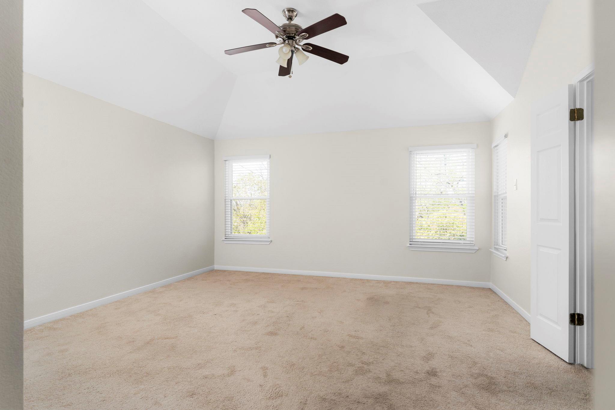 3205 Rockhurst LN