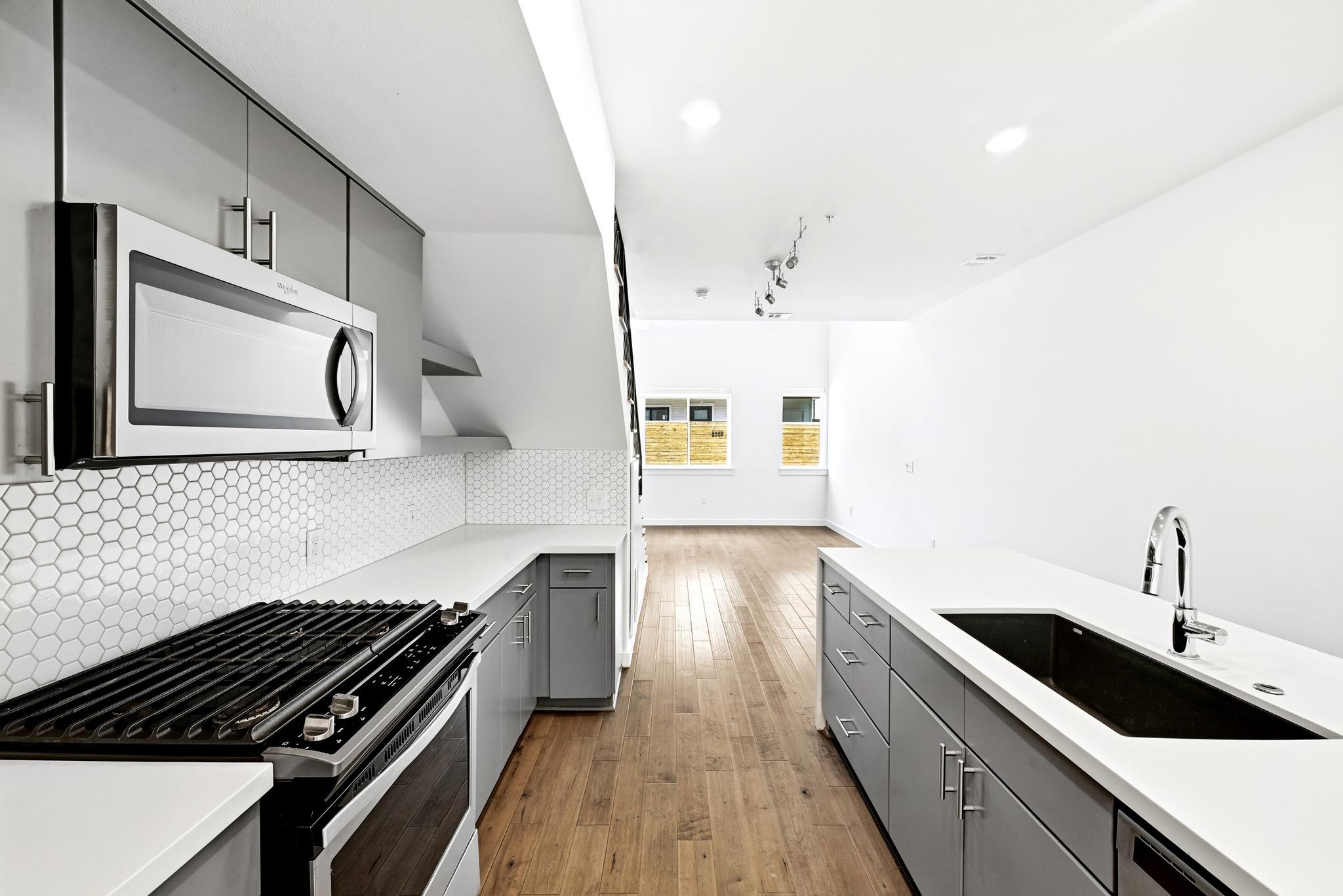 2002 E 7th ST # 241