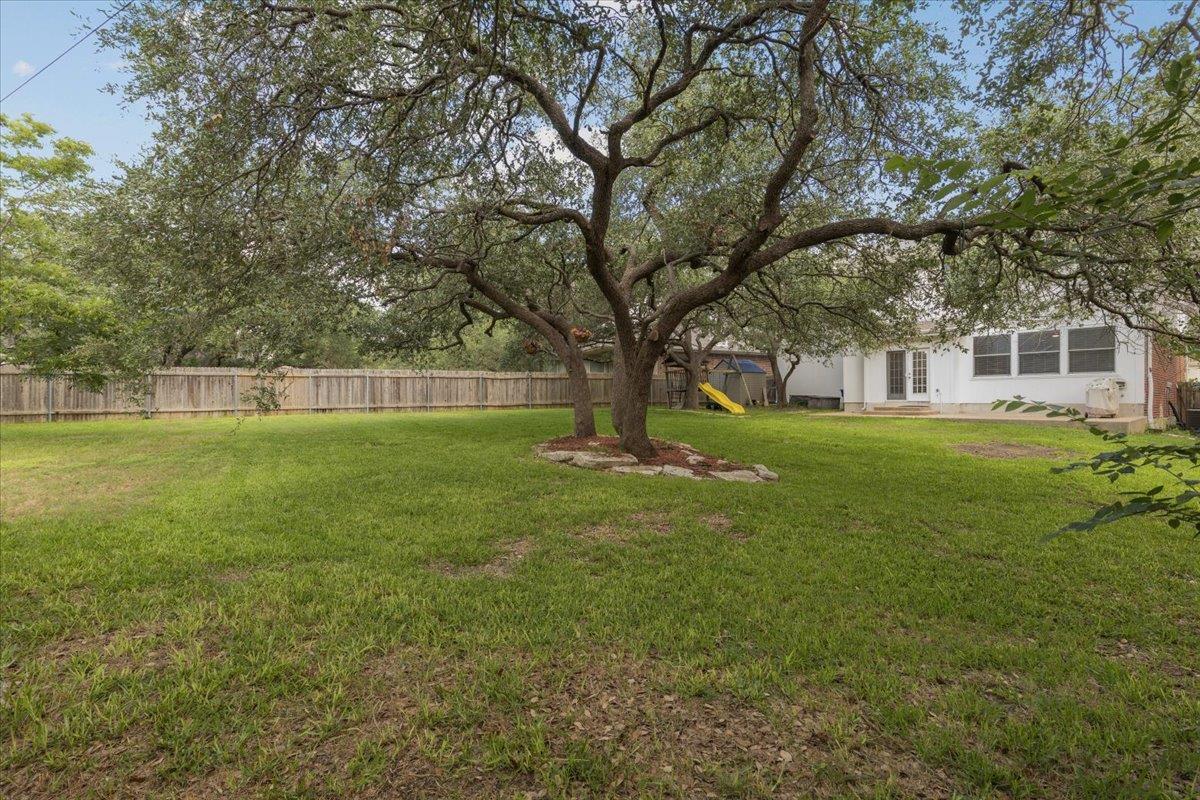 6817 Gabion DR