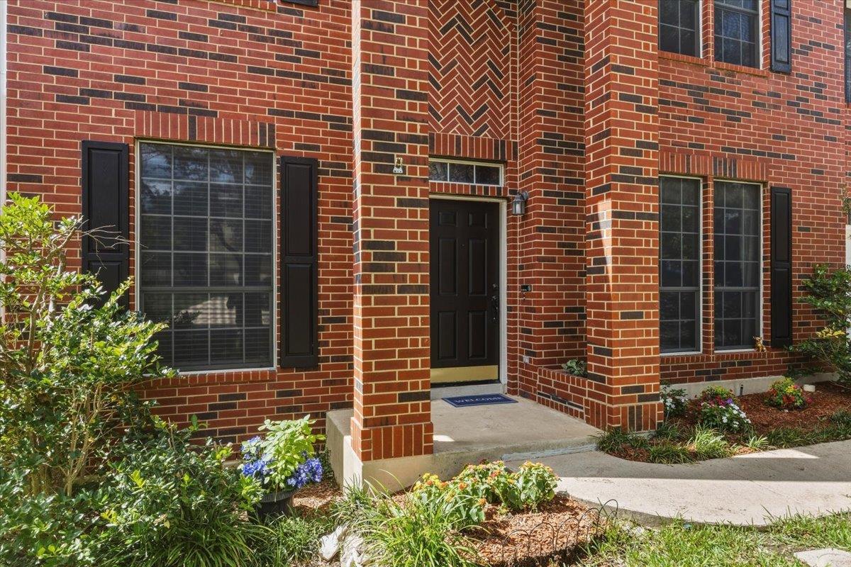 6817 Gabion DR