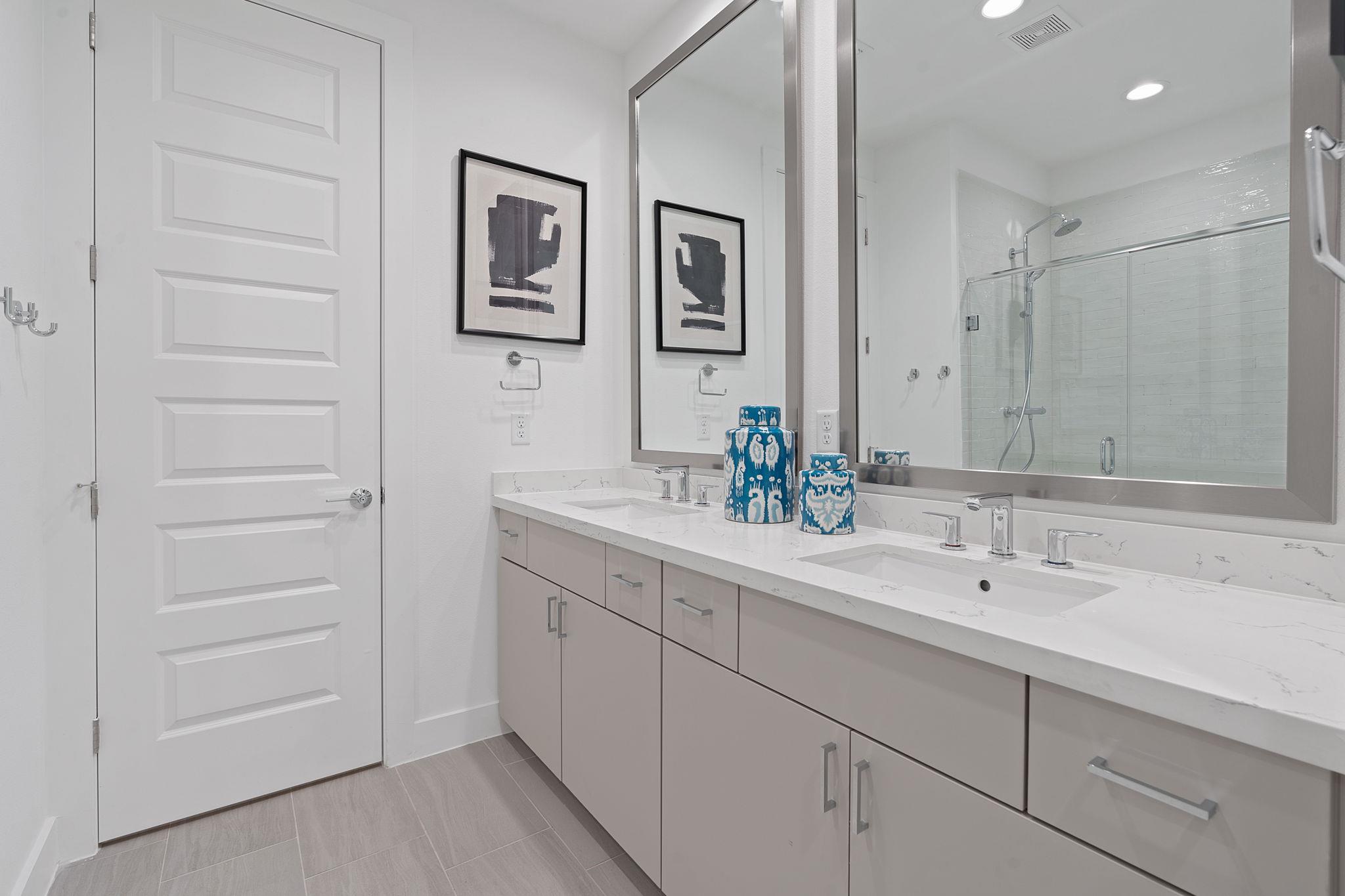 2505 Bluebonnet LN # 3