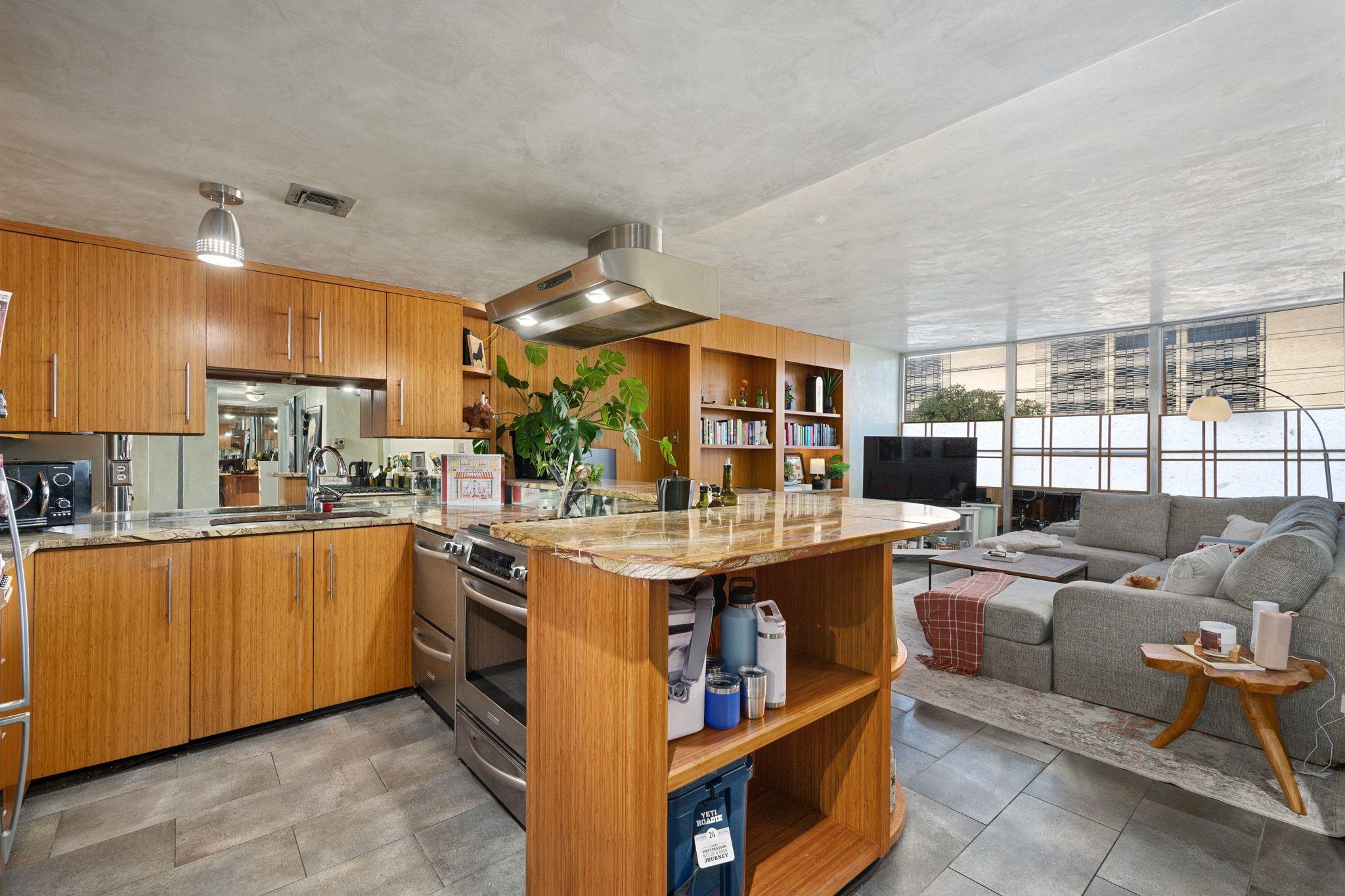 1800 Lavaca ST # 208 Unit: A-208