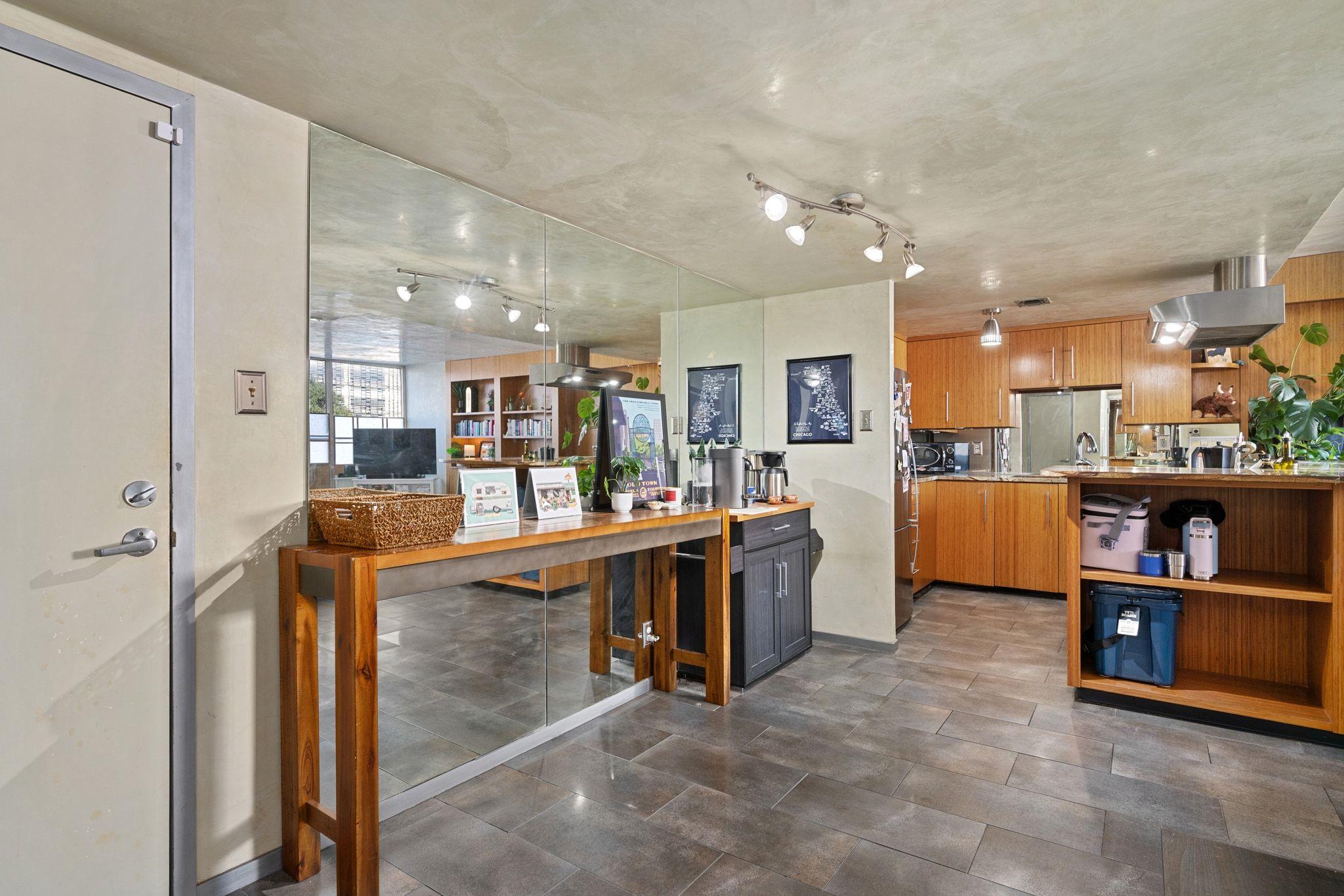 1800 Lavaca ST # 208 Unit: A-208