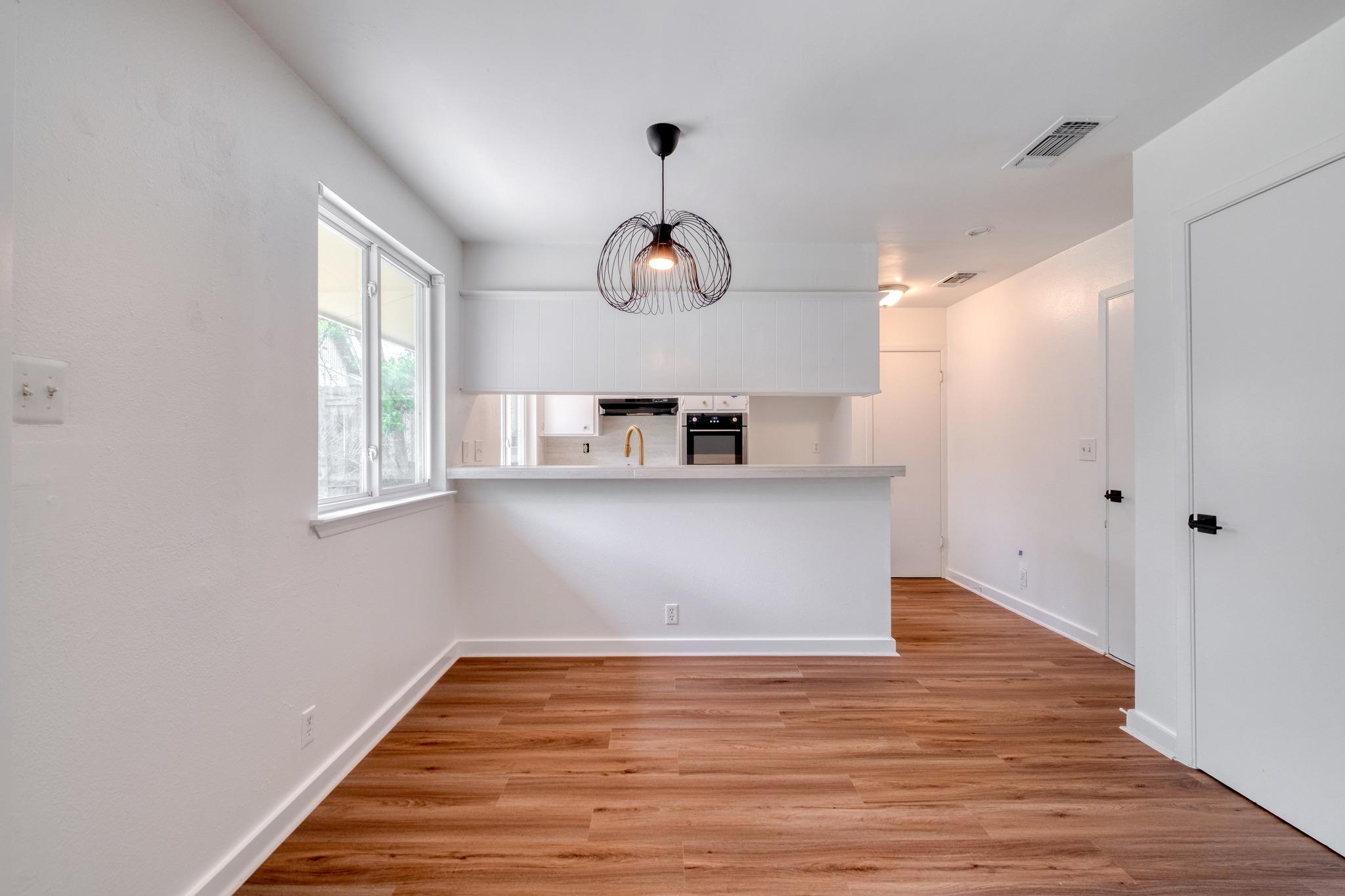 10214 Oak Hollow DR