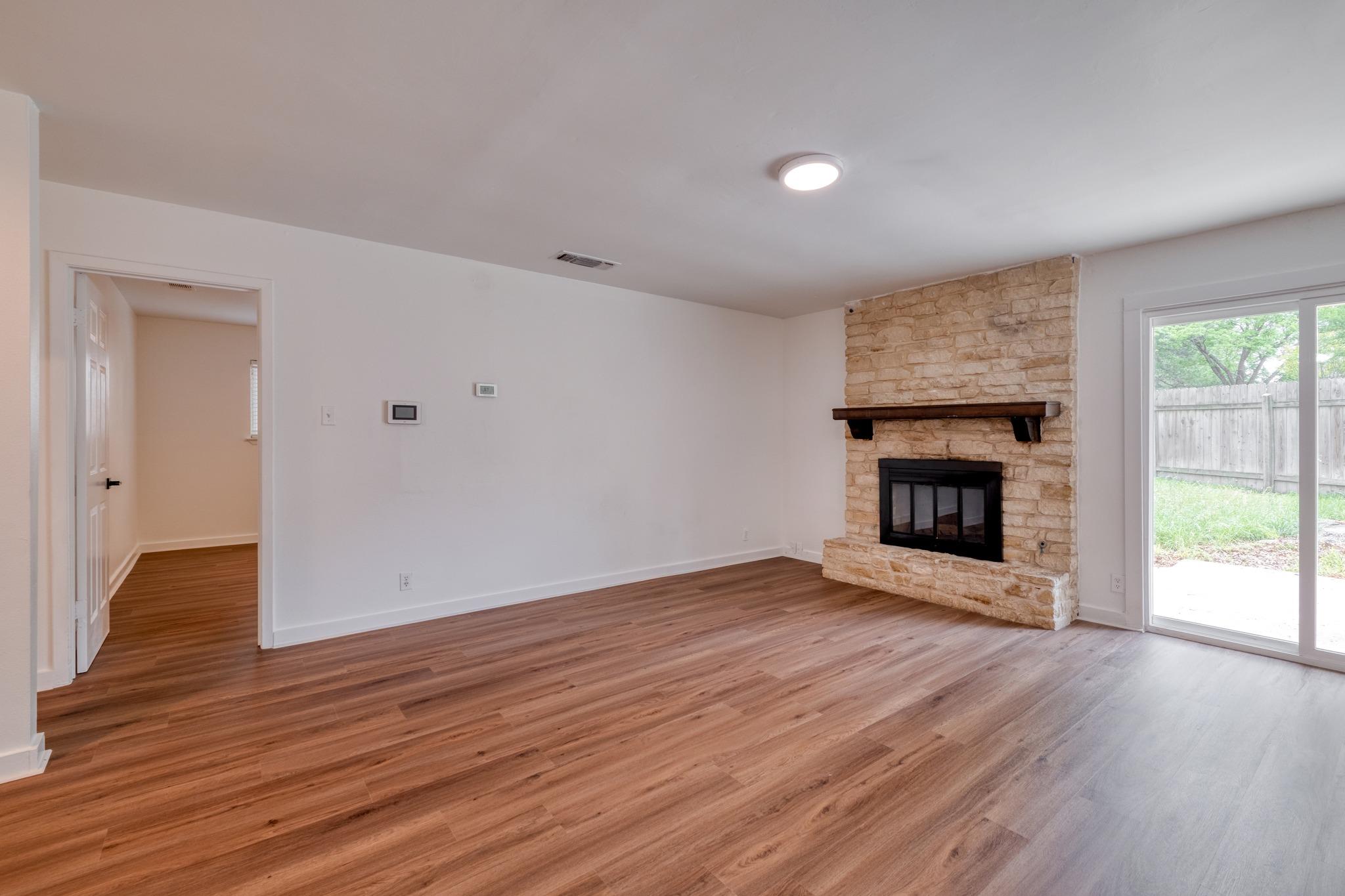 10214 Oak Hollow DR
