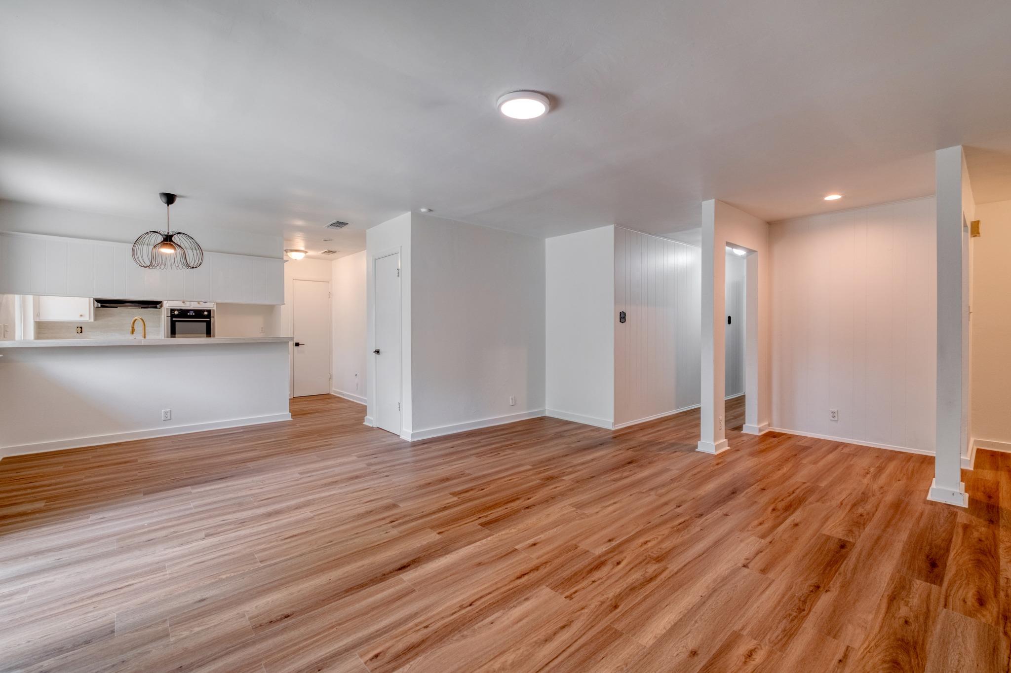 10214 Oak Hollow DR