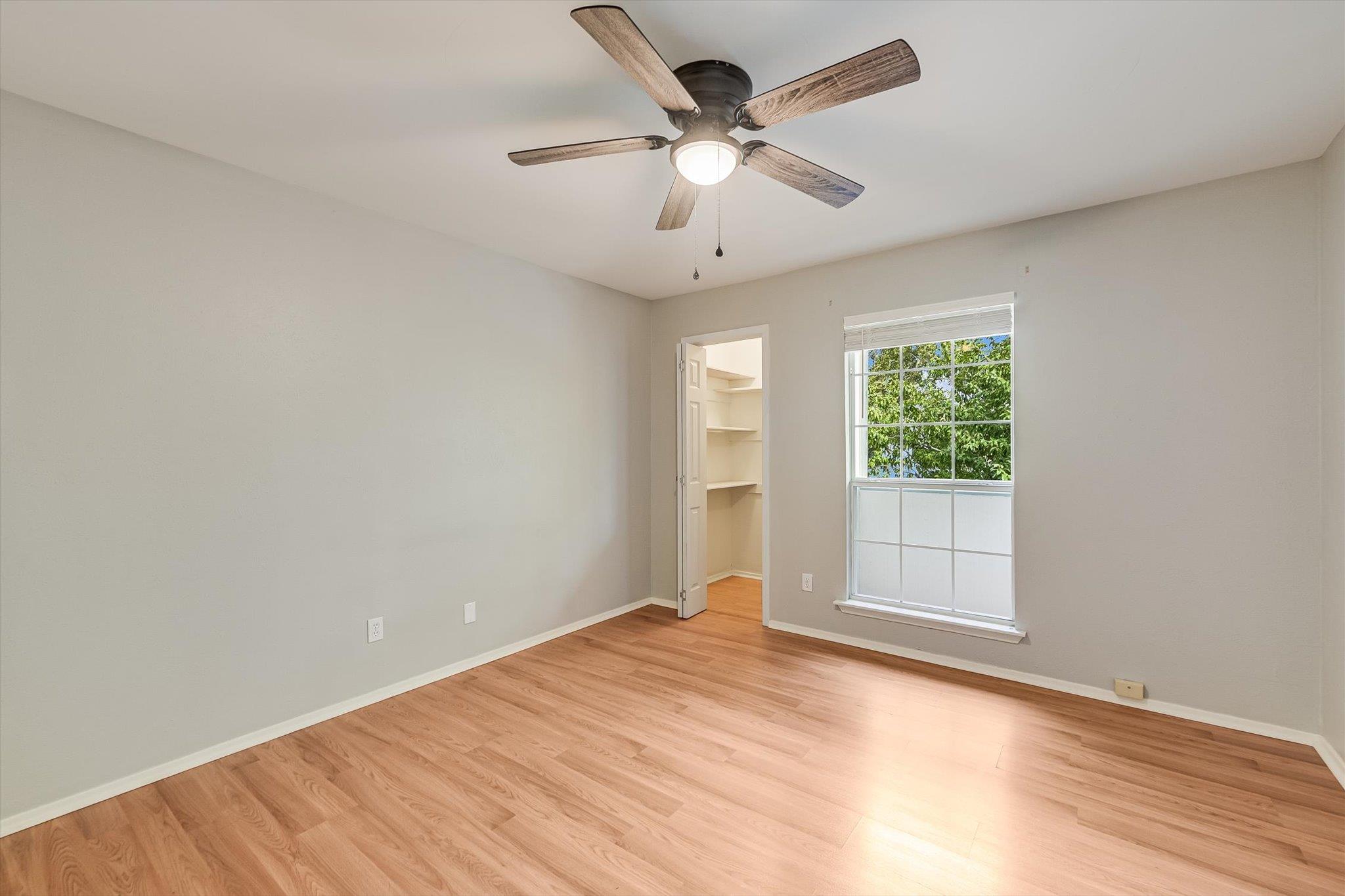 6718 Silvermine DR # 903