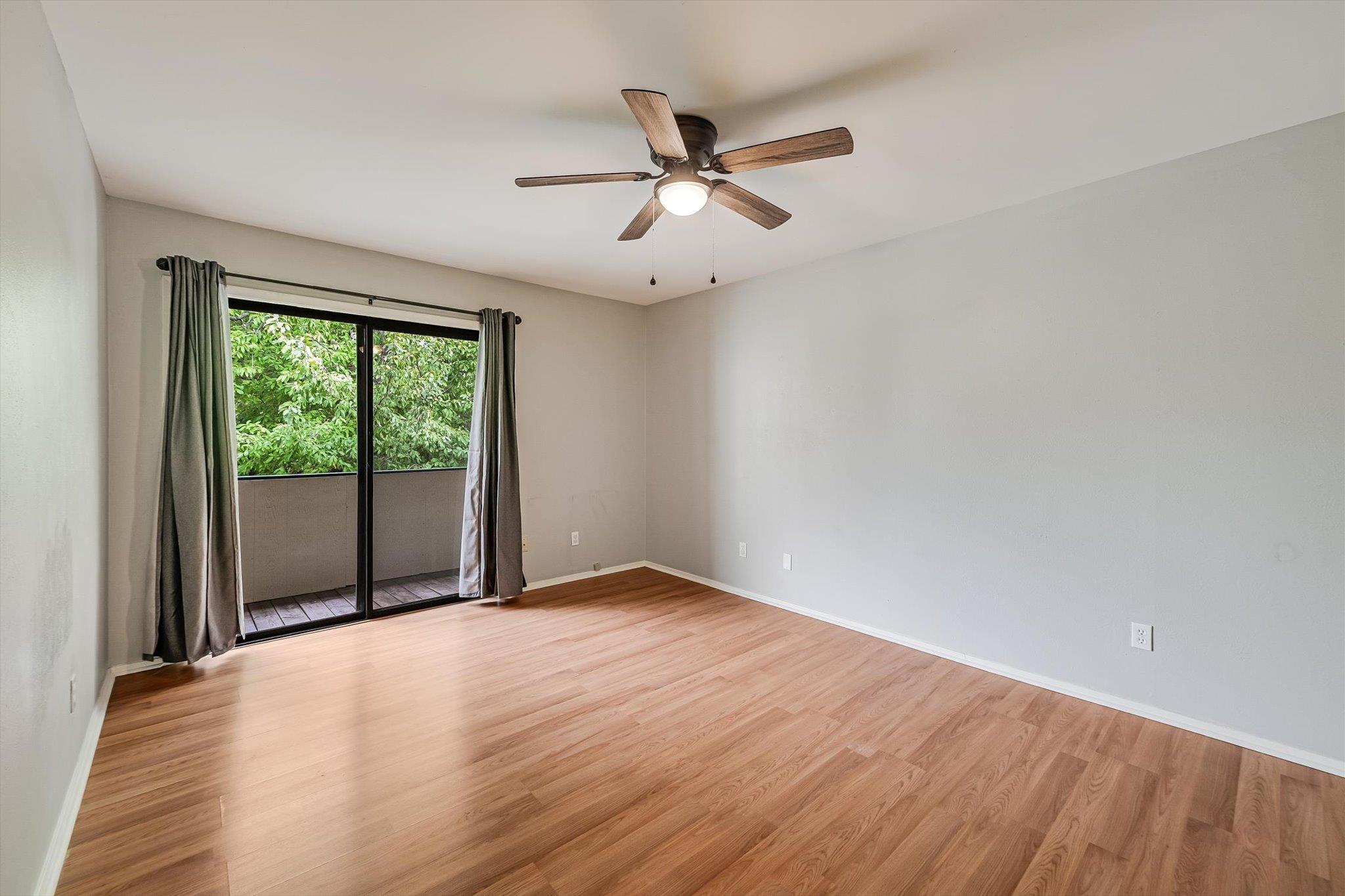 6718 Silvermine DR # 903