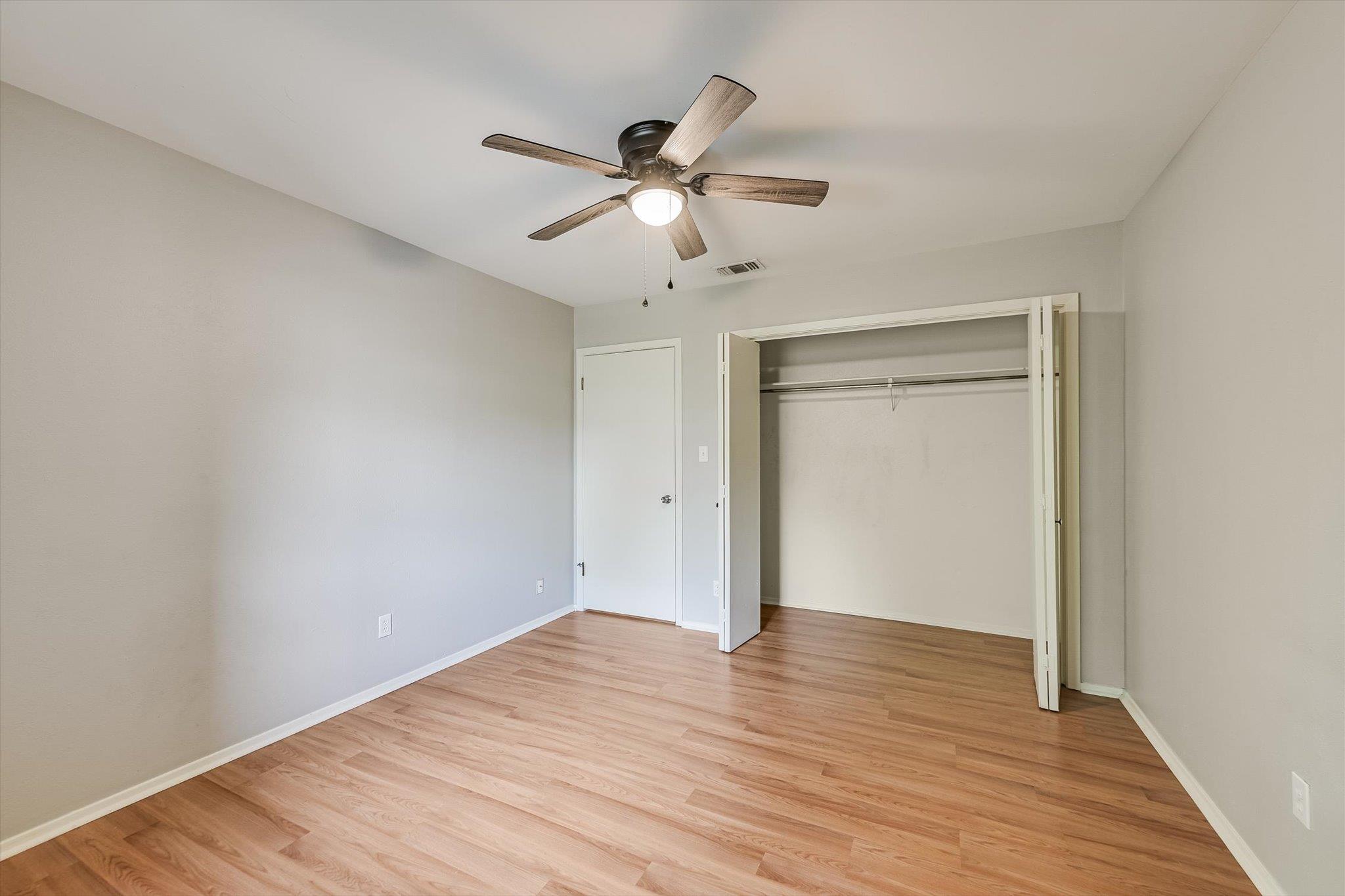 6718 Silvermine DR # 903