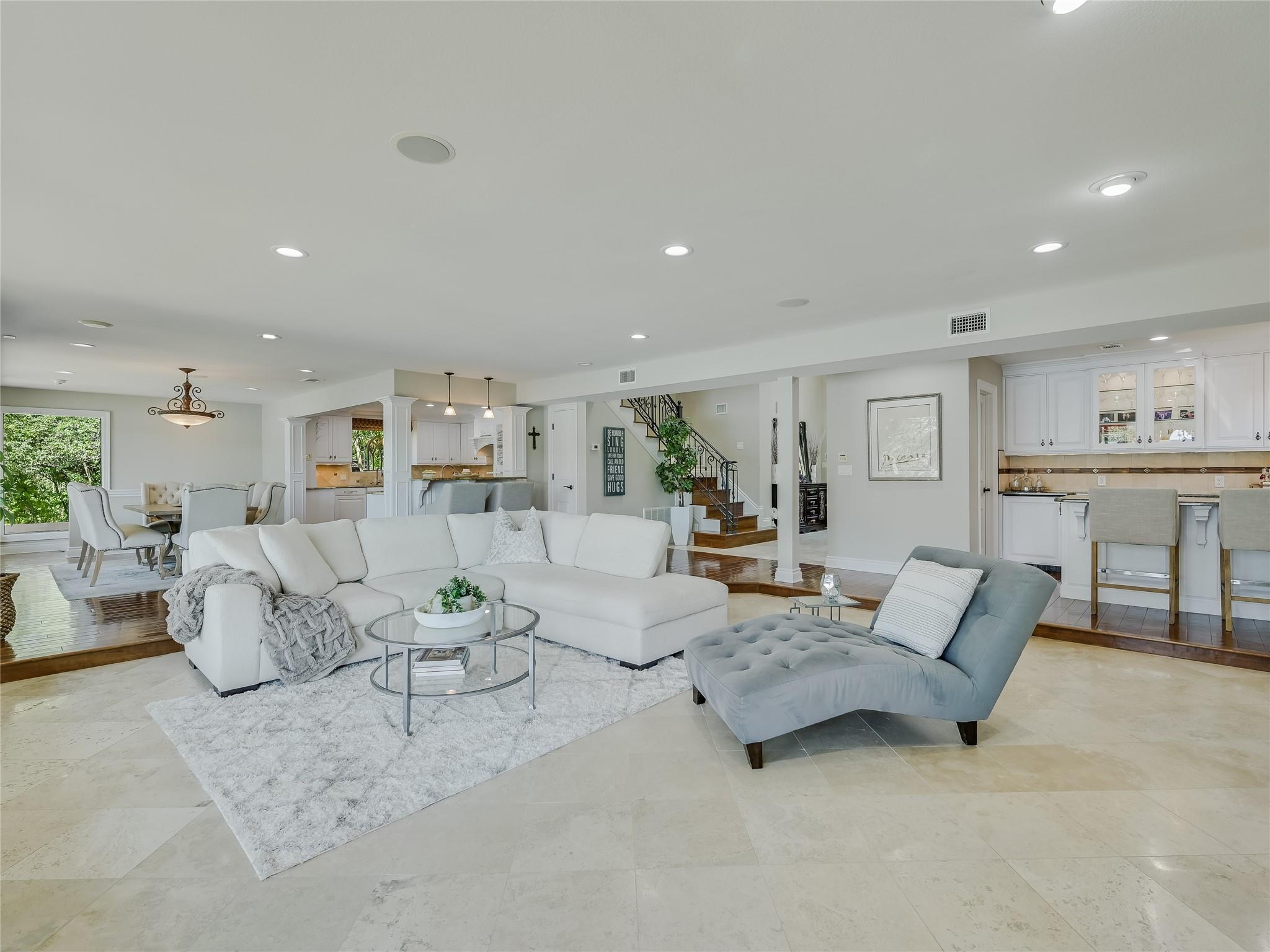 14753 Arrowhead DR