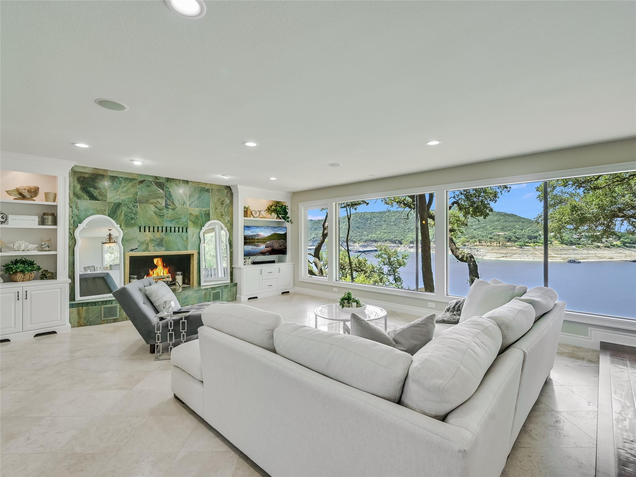 14753 Arrowhead DR