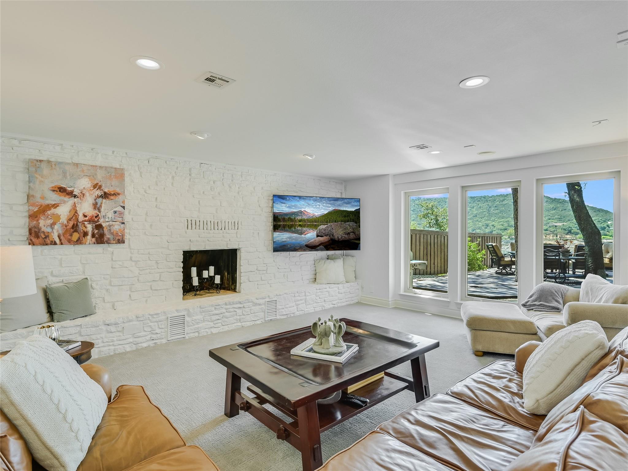 14753 Arrowhead DR