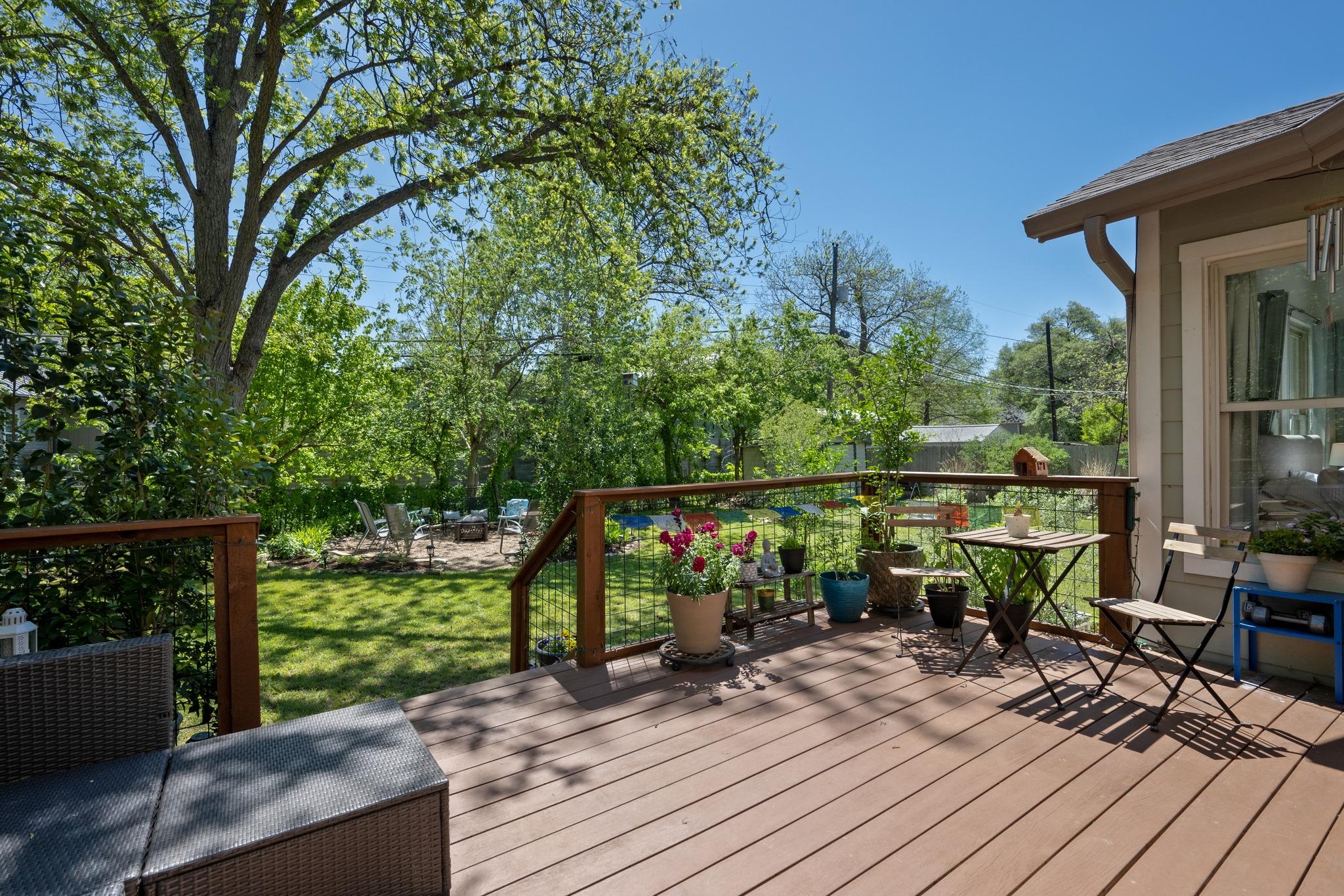 6103 Bull Creek RD