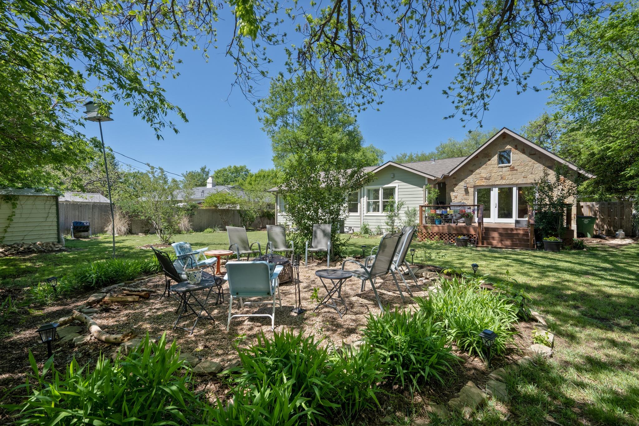 6103 Bull Creek RD