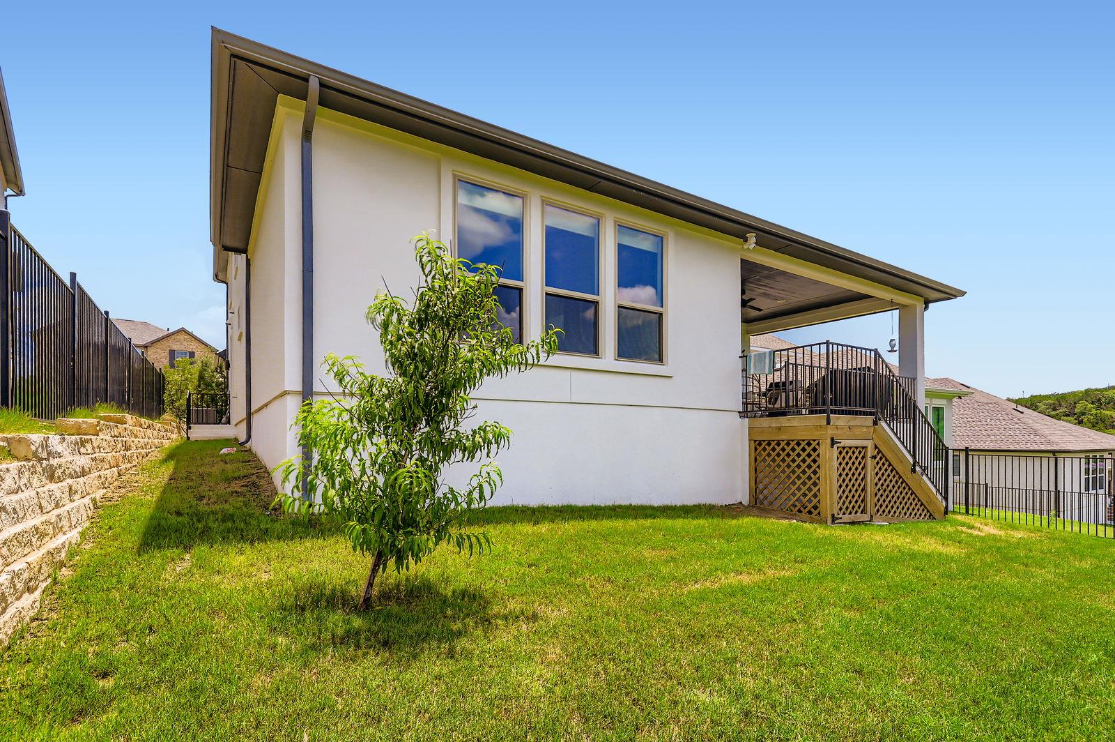1209 Brasano PL