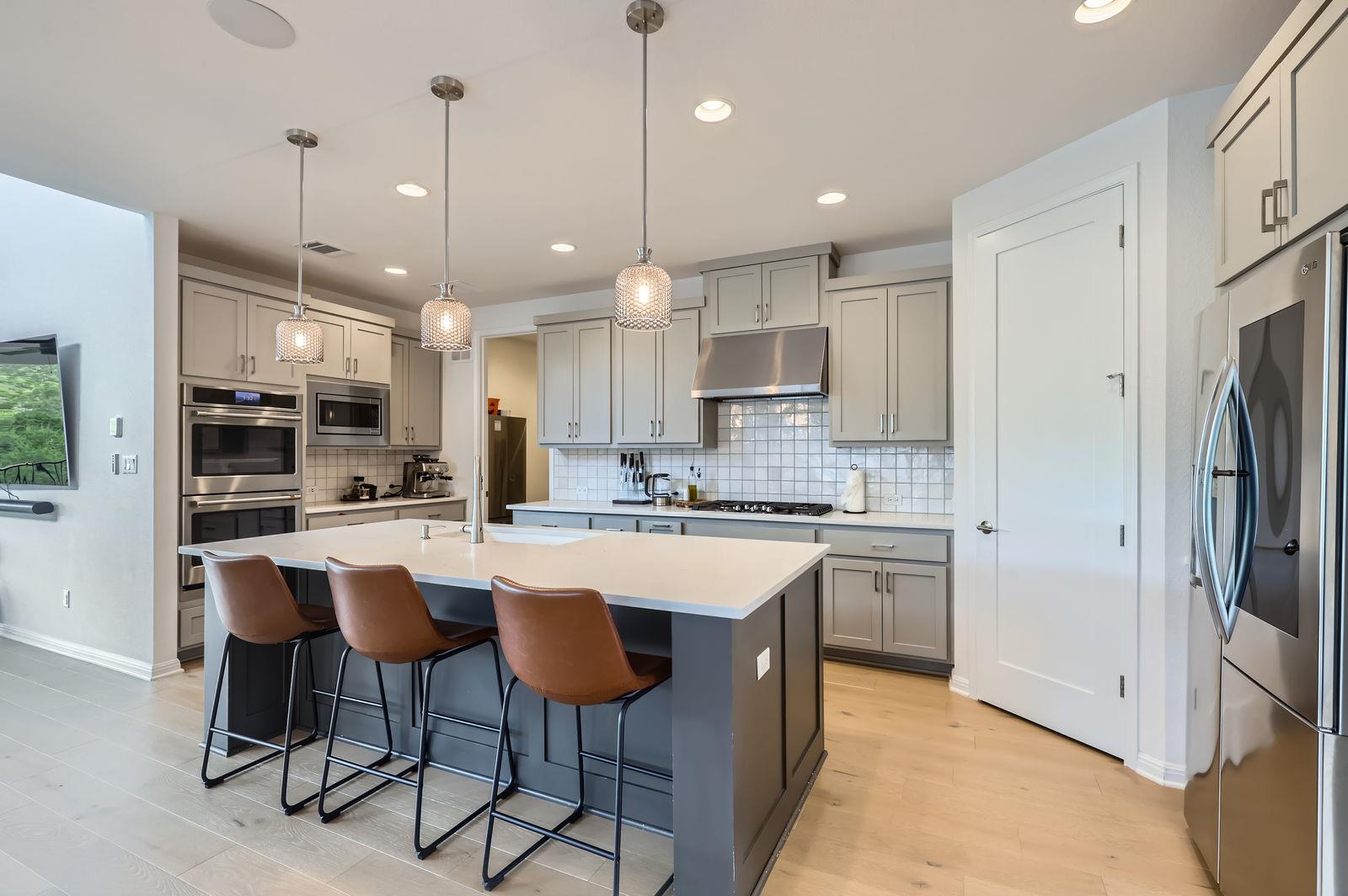 1209 Brasano PL