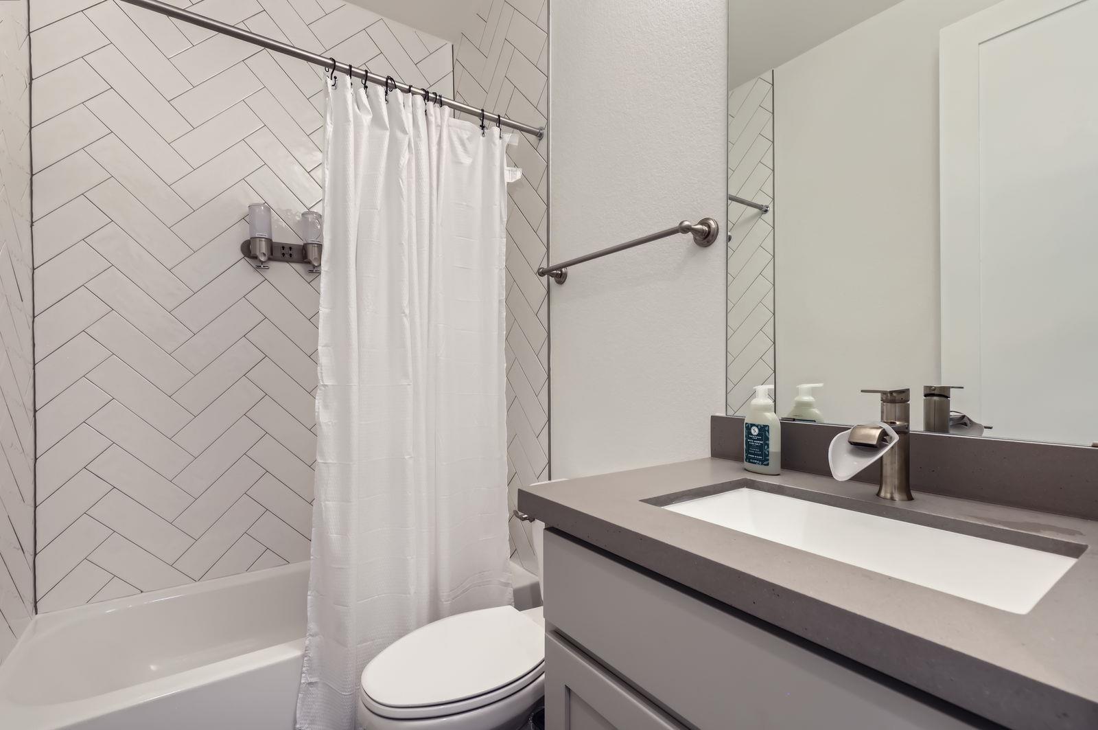 1209 Brasano PL