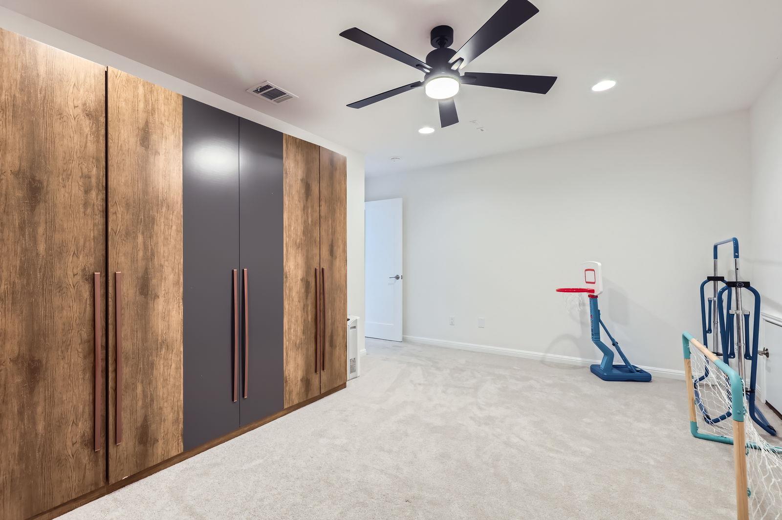 1209 Brasano PL