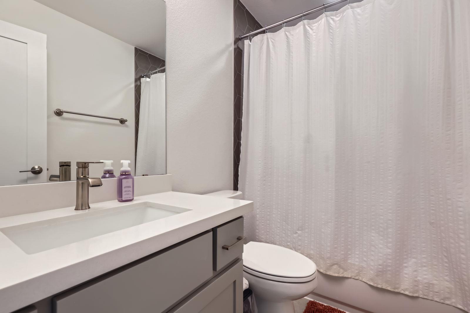 1209 Brasano PL