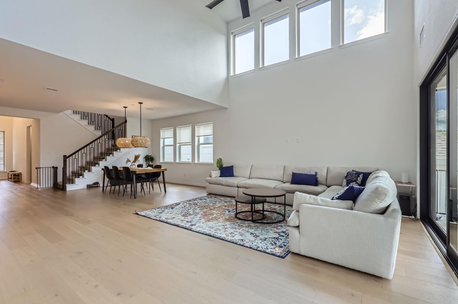 1209 Brasano PL